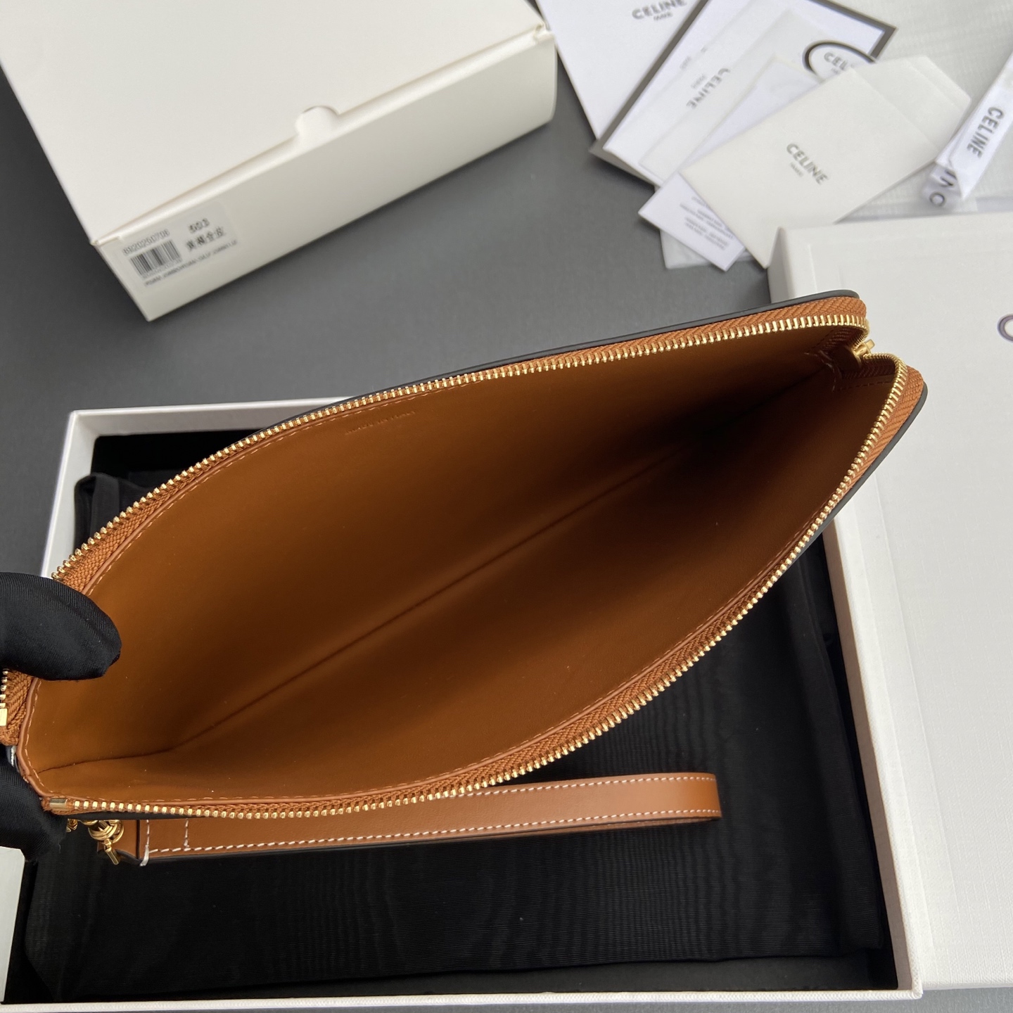 [TOP] CELINE Logo Clutch Bag Calfskin 25×17.5x1cm - Brown