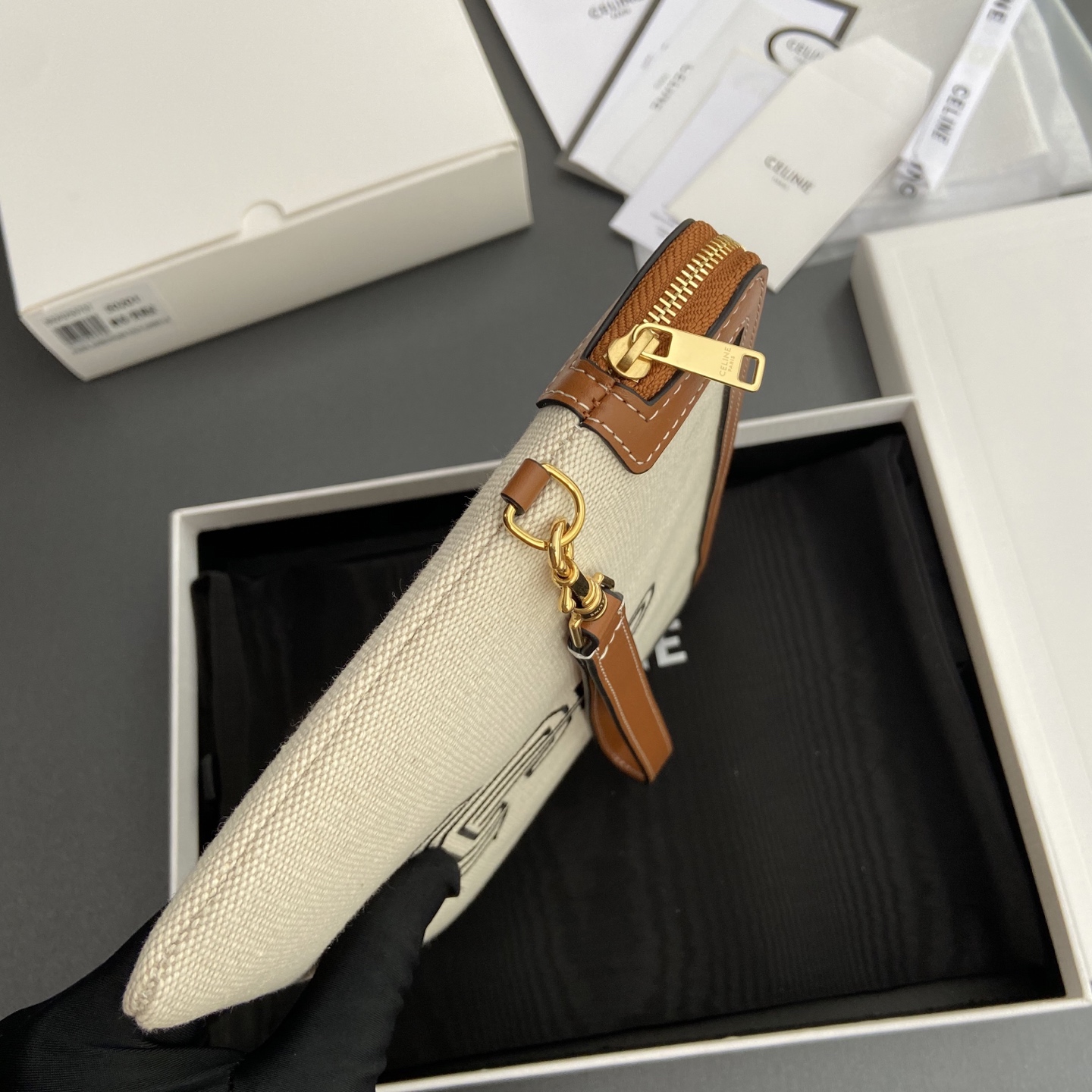 [TOP] CELINE Print Clutch Bag 25×17.5x1cm - Beige/Brown