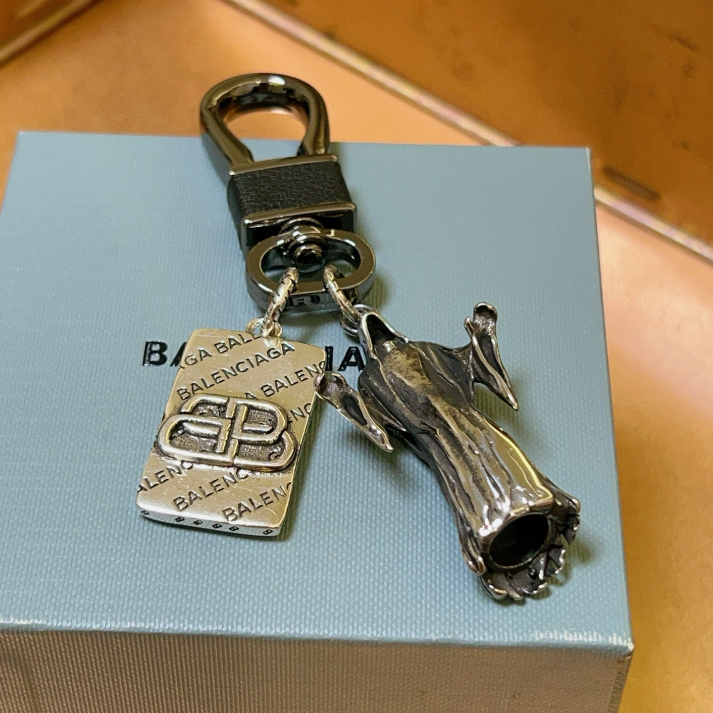 [TOP] BALENCIAGA Men's Keychain - Gun Color