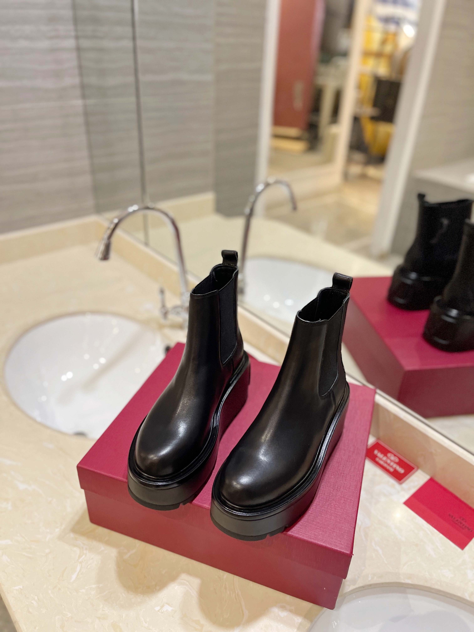 [TOP] VALENTINO 7.5cm High Heel Boots - Black