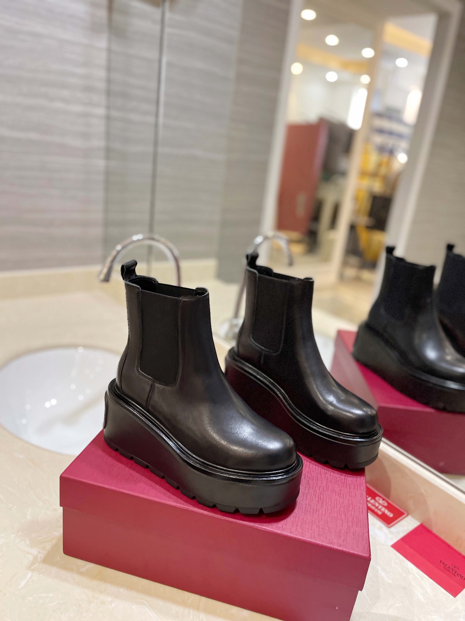 [TOP] VALENTINO 7.5cm High Heel Boots - Black