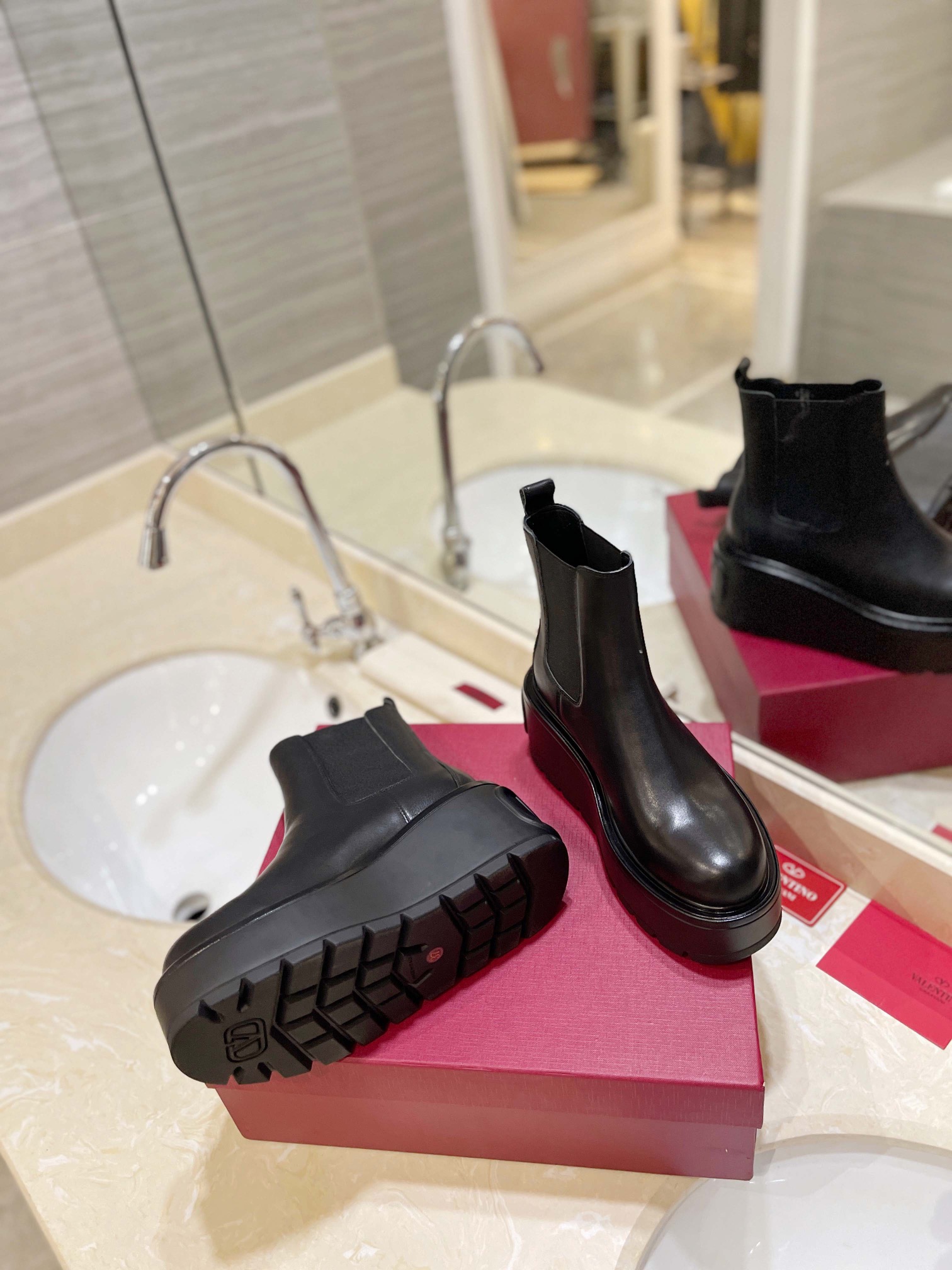 [TOP] VALENTINO 7.5cm High Heel Boots - Black