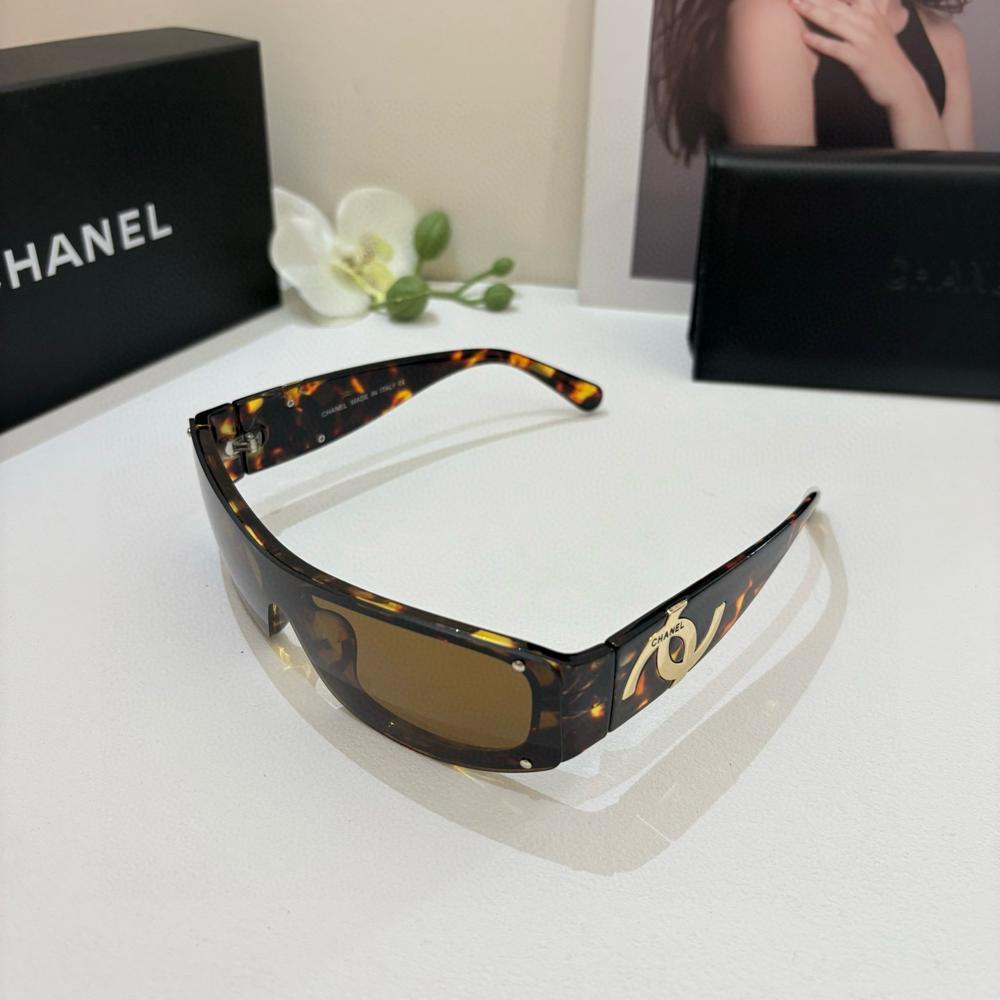 [TOP] CHANEL Sunglasses - 3 Colors