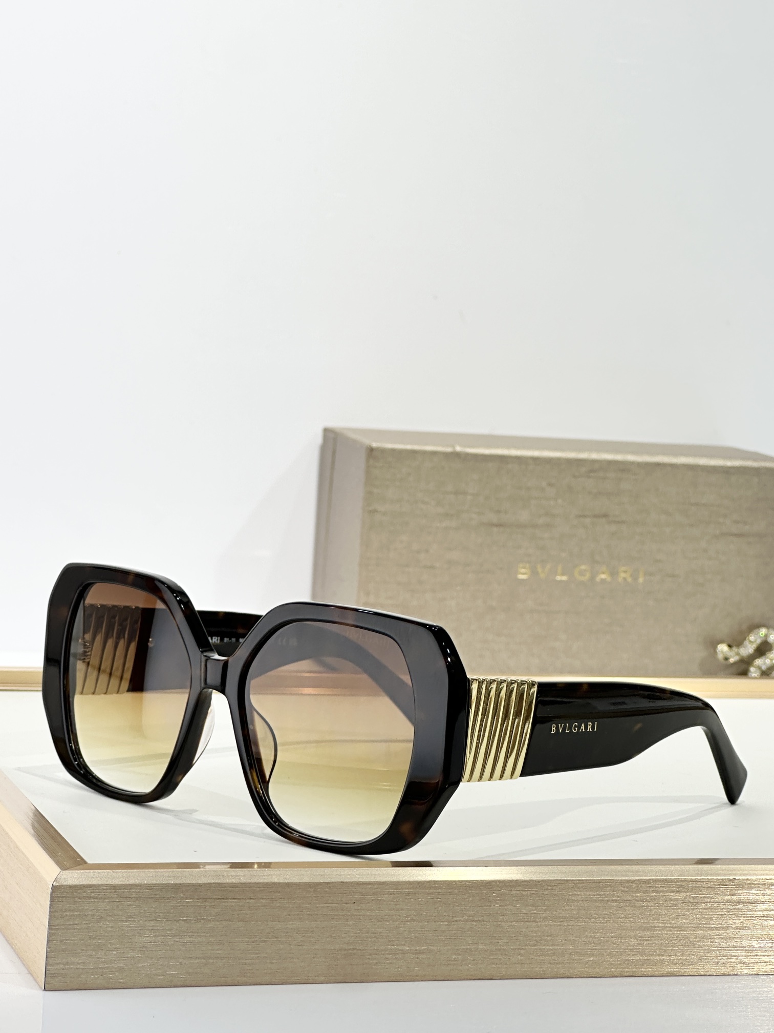 [TOP] BVLGARI Sunglasses - 6 Color