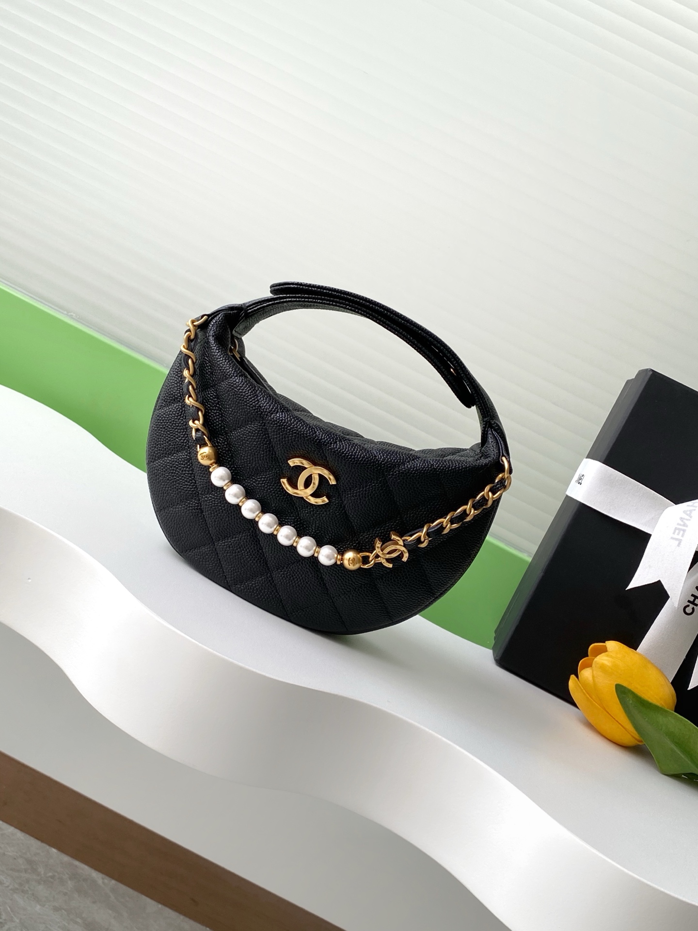 [TOP] CHANEL Pearl Chain Bag Cowhide 16*16*5.5cm - 2 Color