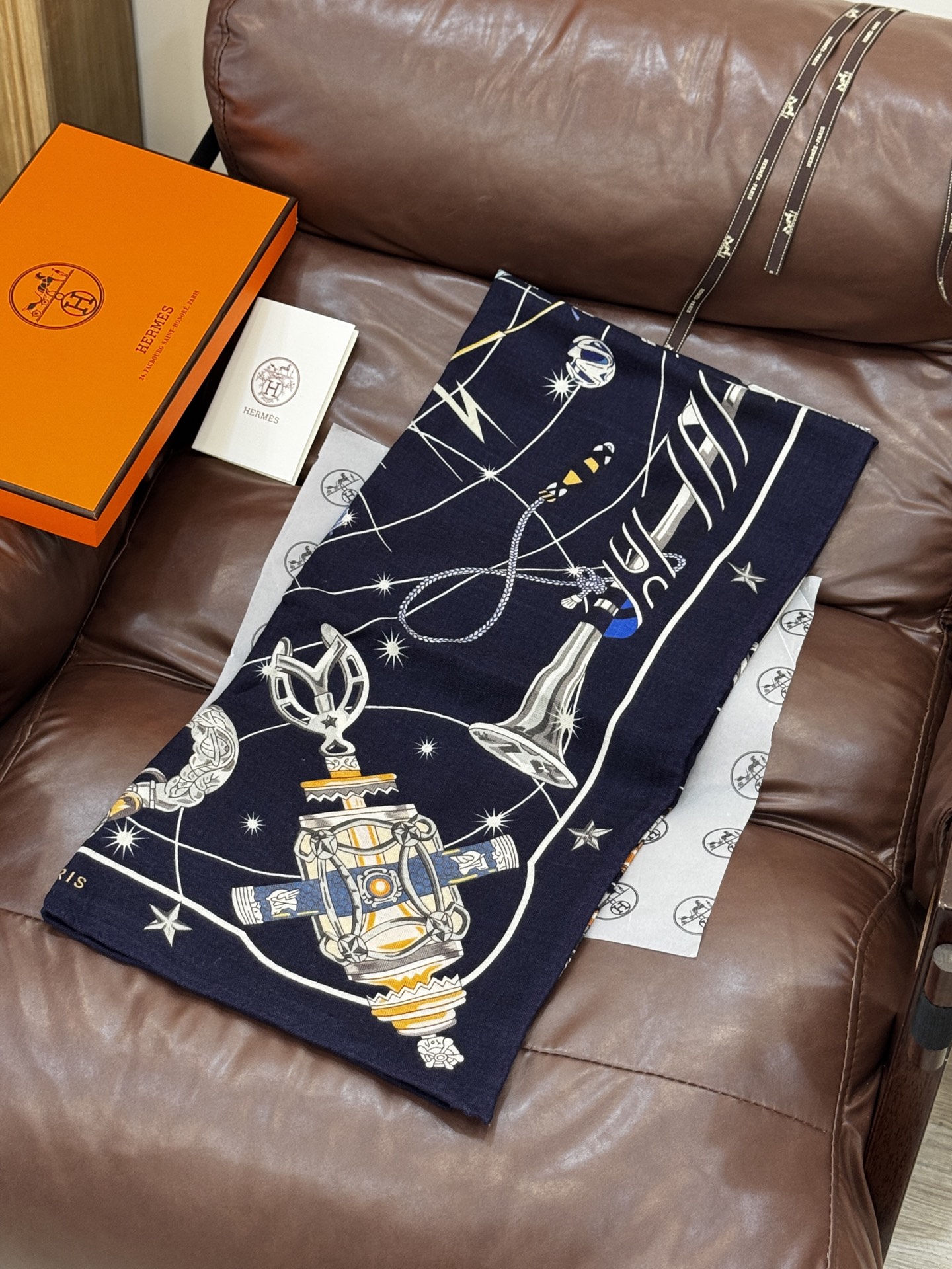 [TOP] HERMES Square Silk and Wool Scarf 140x140cm - 7 Colors