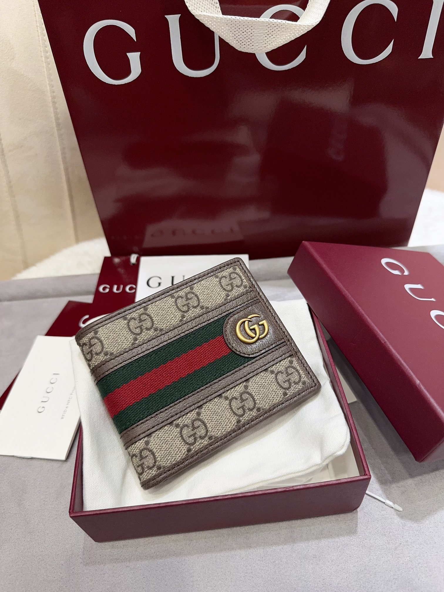 [TOP] GUCCI GG Wallet 9 x 11㎝ -Brown