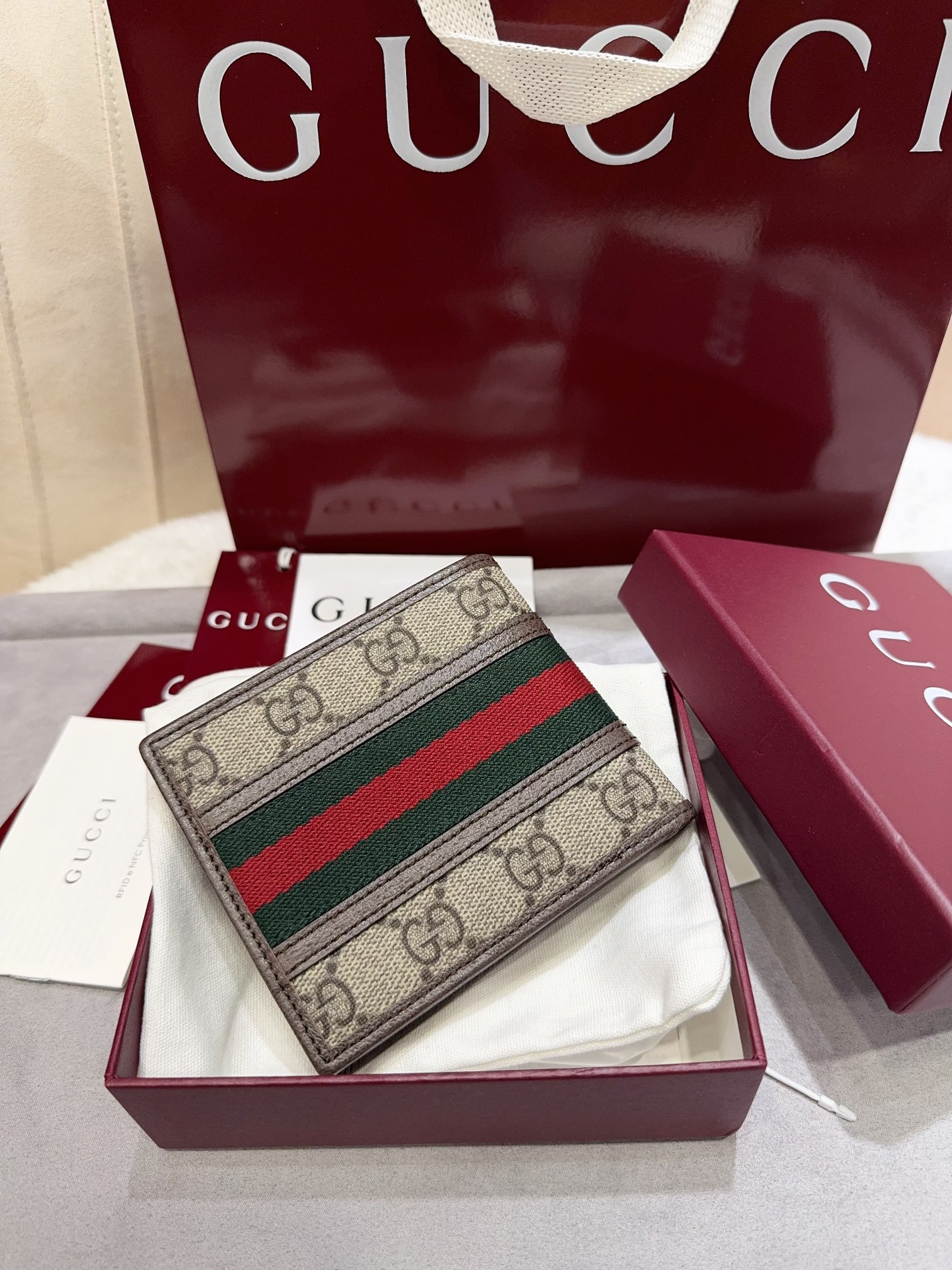 [TOP] GUCCI GG Wallet 9 x 11㎝ -Brown