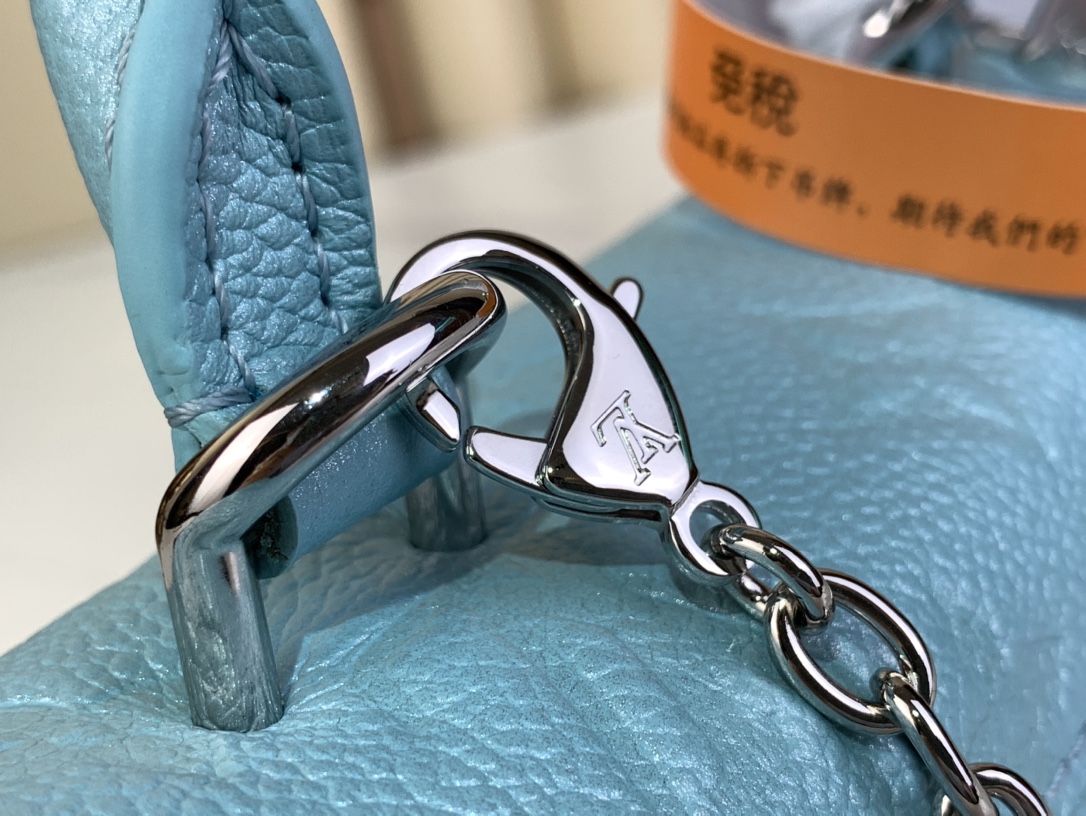 [TOP] Louis Vuitton LV NANO MADELEINE Bag 21× 12.5 × 6cm - Blue
