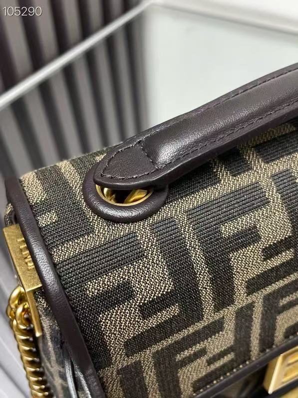 [TOP] FENDI Iconic Baguette Bag 24x14x7cm - Brown