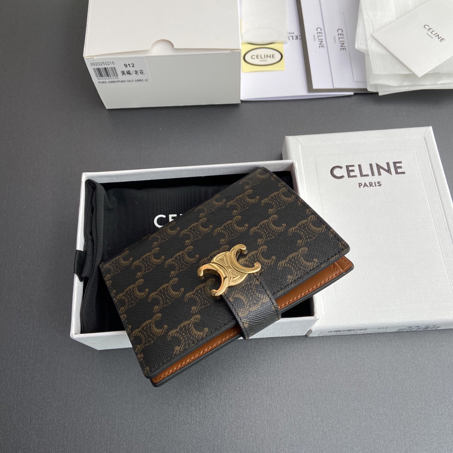[TOP] CELINE Triomphe Logo Print Leather Wallet 14x11.5x2cm - Tan/Monogram