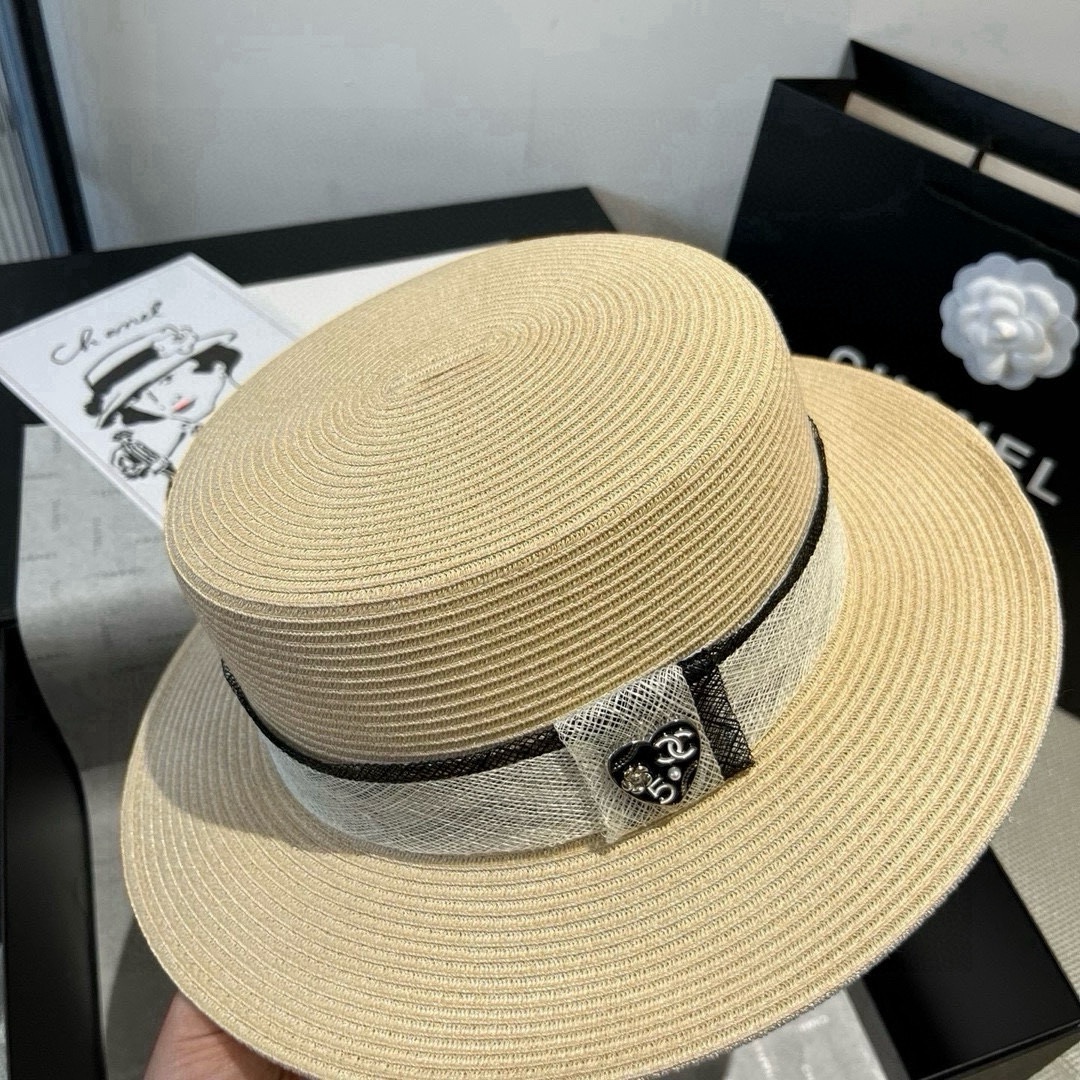 [TOP] CHANEL Flat Hat - Beige