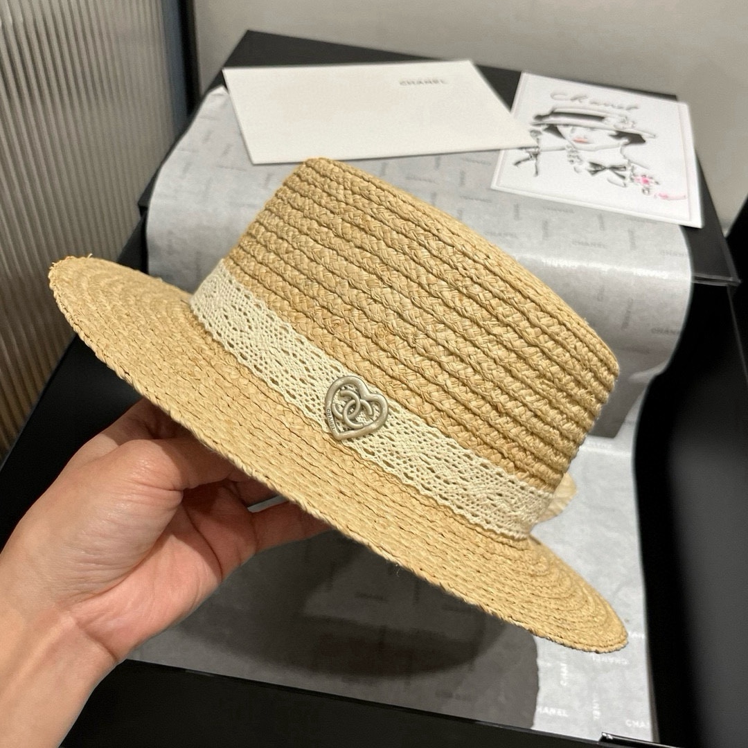[TOP] CHANEL Flat Hat - Beige
