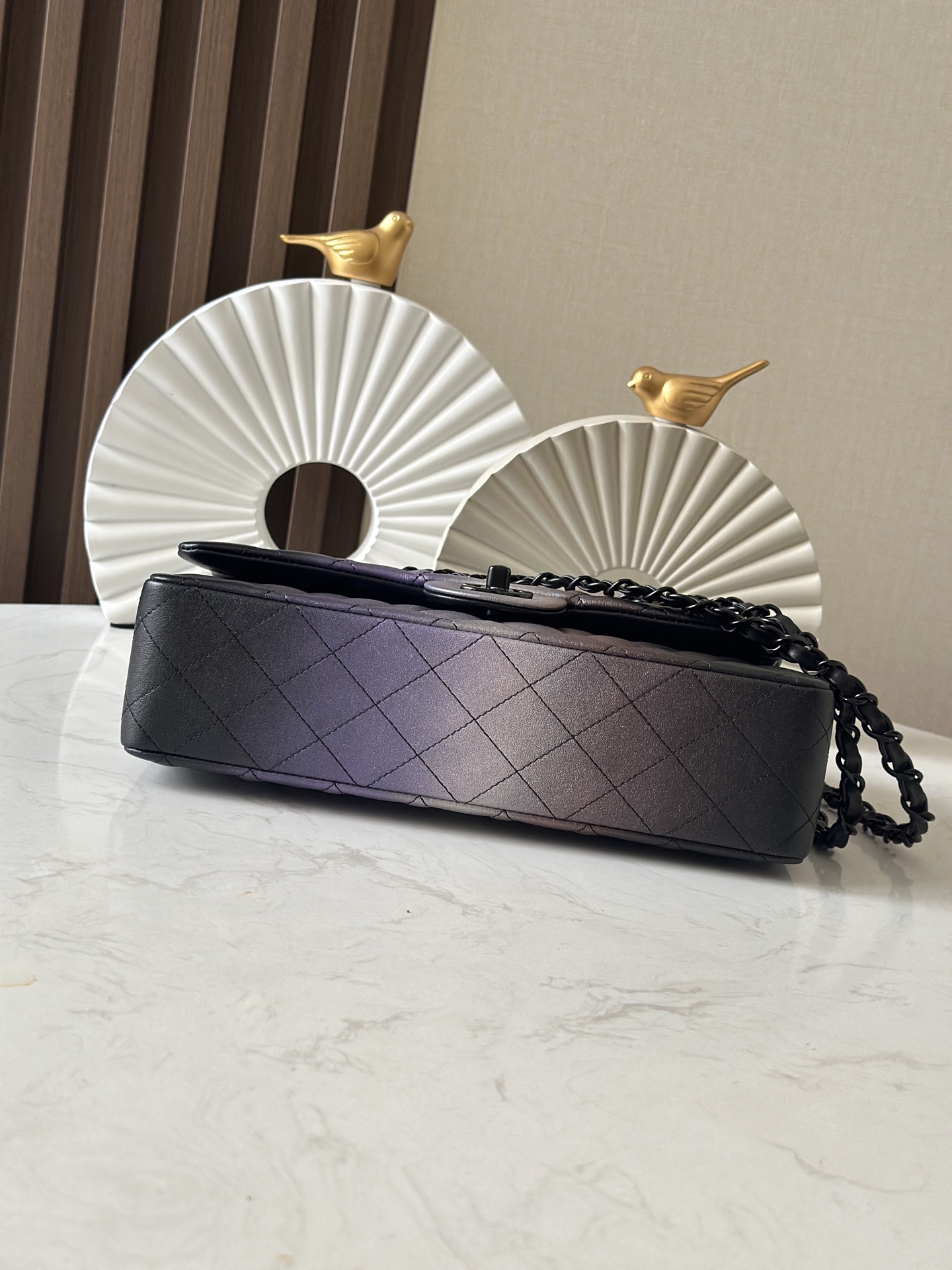 [TOP] CHANEL Cowhide Flap Bag 25cm - Black and Purple