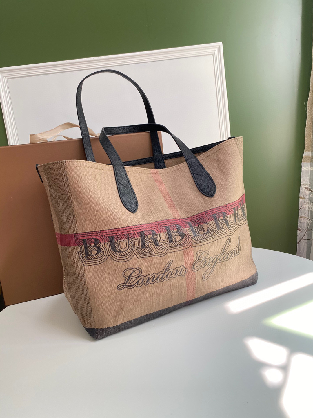 [TOP] BURBERRY Tote Bag 54 x 15.5 x 31cm - Brown