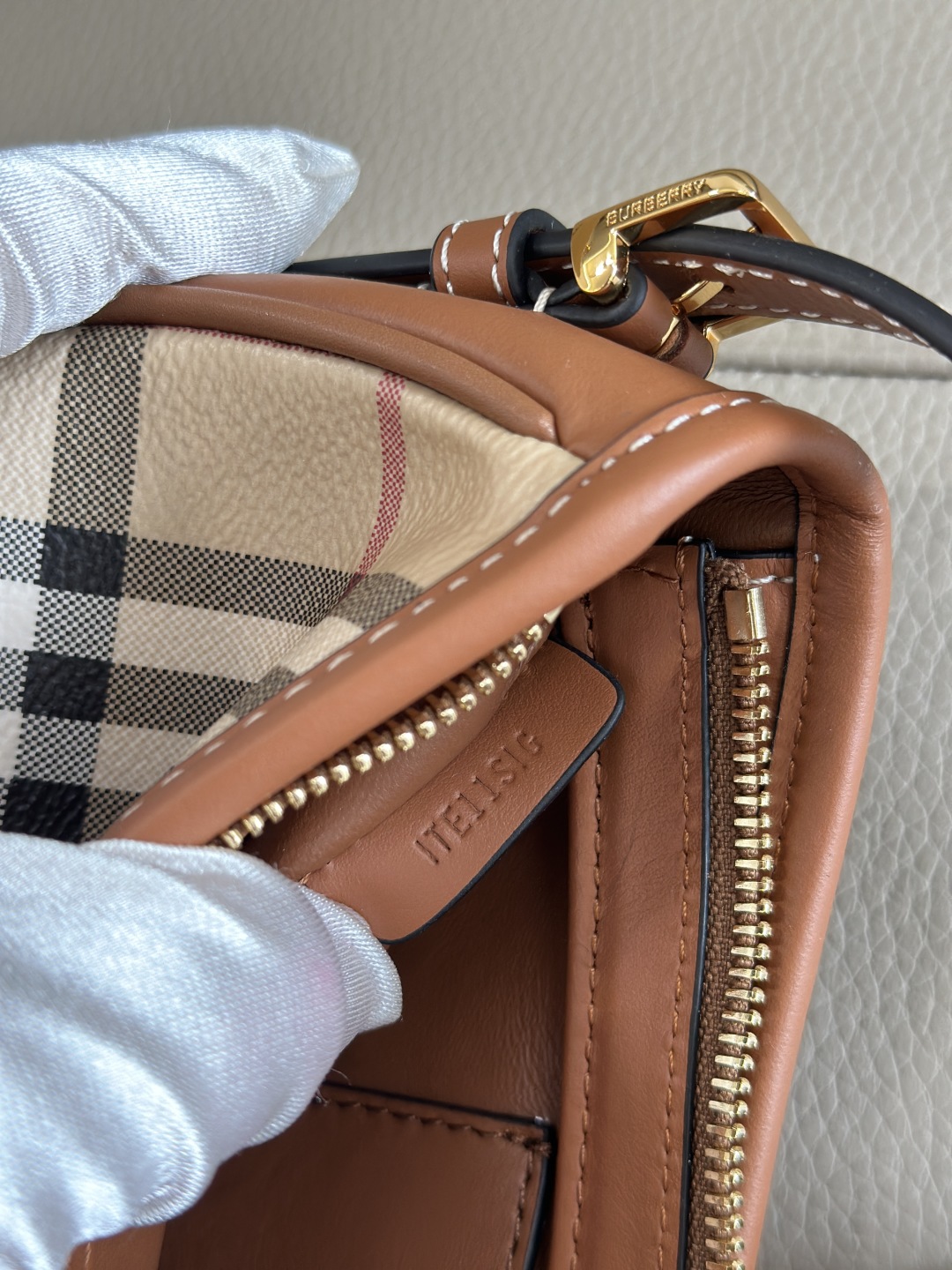 [TOP] BURBERRY Bag 26 x 6 x 12 cm - Brown