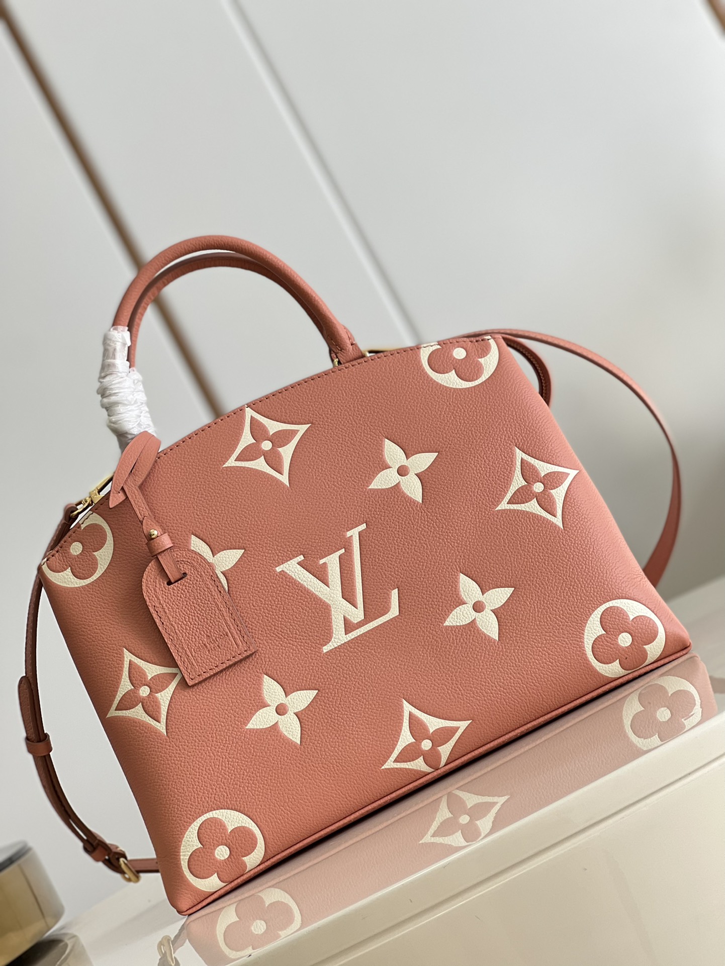 [TOP] Louis Vuitton LV Grand Palais Handbag 29 x 18 x 12.5 cm /34 x 24 x 15 cm - Pink