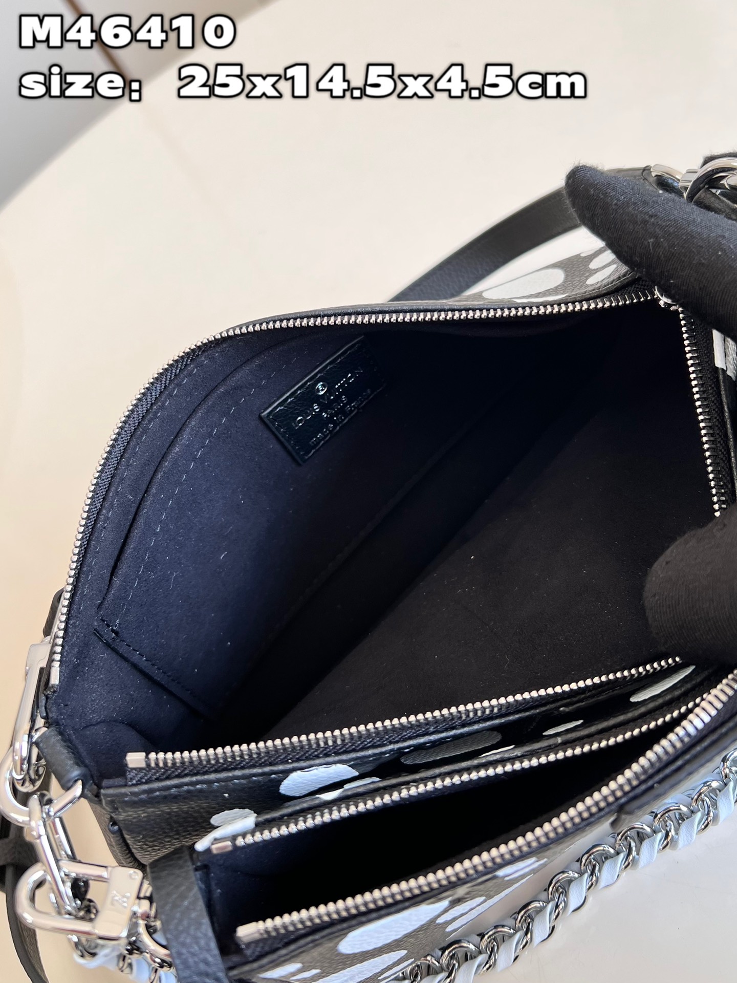 [TOP] Louis Vuitton LV  LV x YK Multi Pochette Accessoires Handbag 25x14.5x4.5 cm - Black