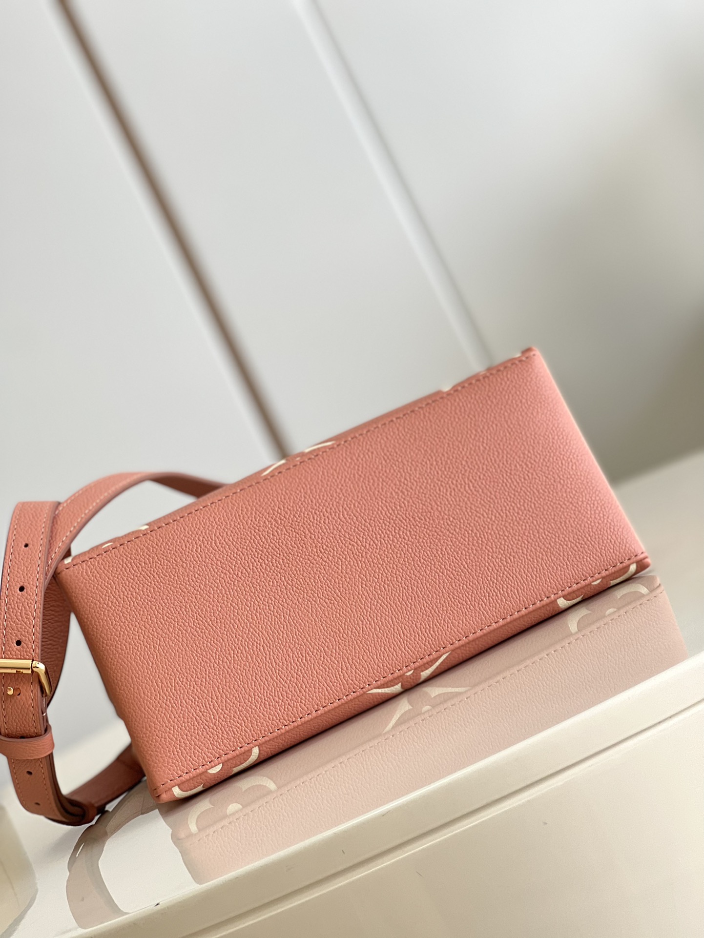 [TOP] Louis Vuitton LV Grand Palais Handbag 29 x 18 x 12.5 cm /34 x 24 x 15 cm - Pink