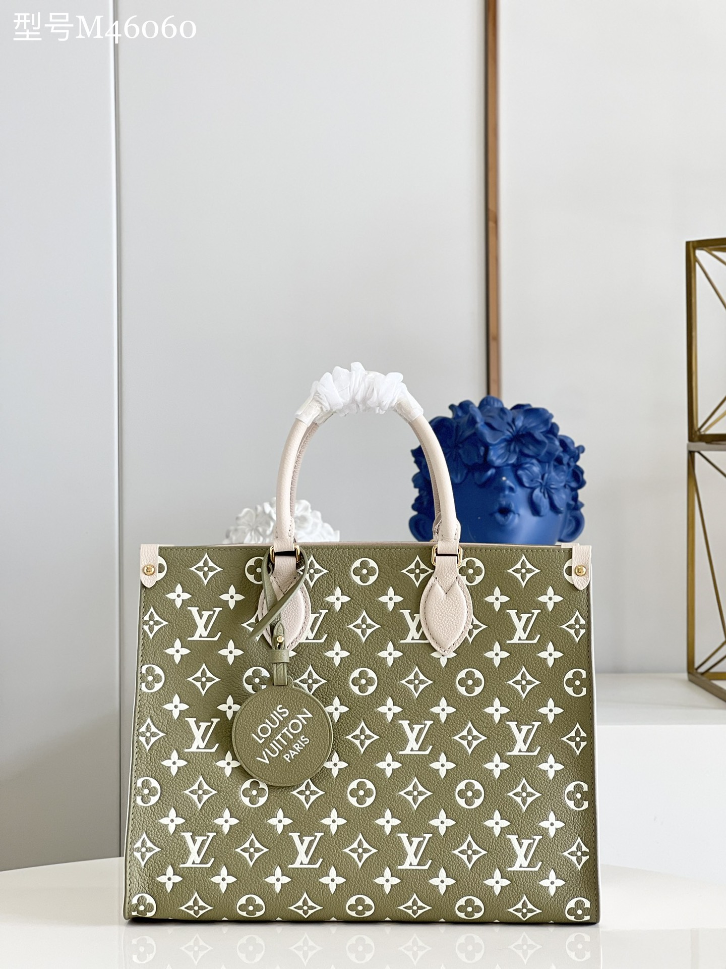 [TOP] Louis Vuitton LV On The Go Bag 35 x 27 x 14 cm - Green