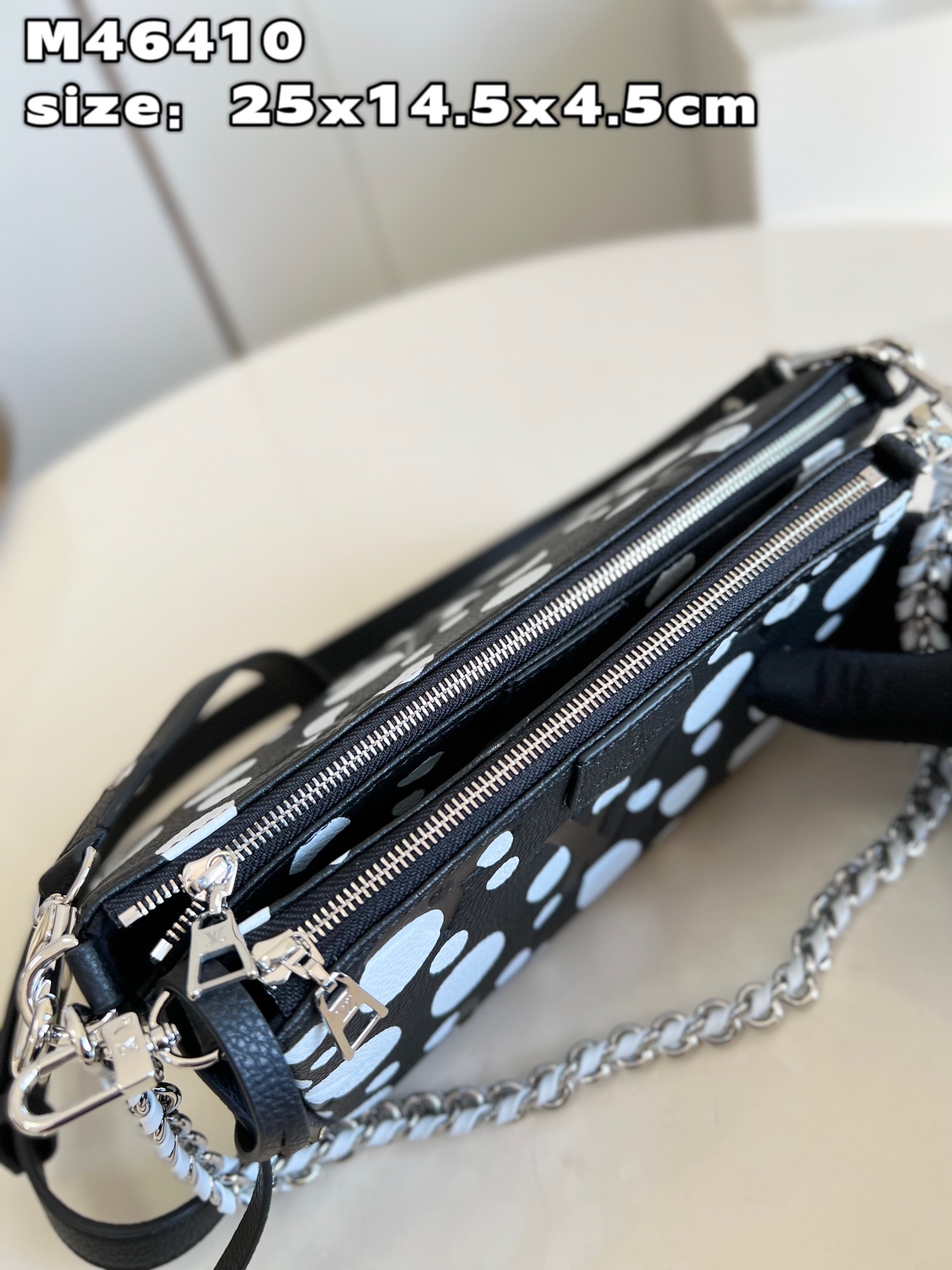 [TOP] Louis Vuitton LV  LV x YK Multi Pochette Accessoires Handbag 25x14.5x4.5 cm - Black