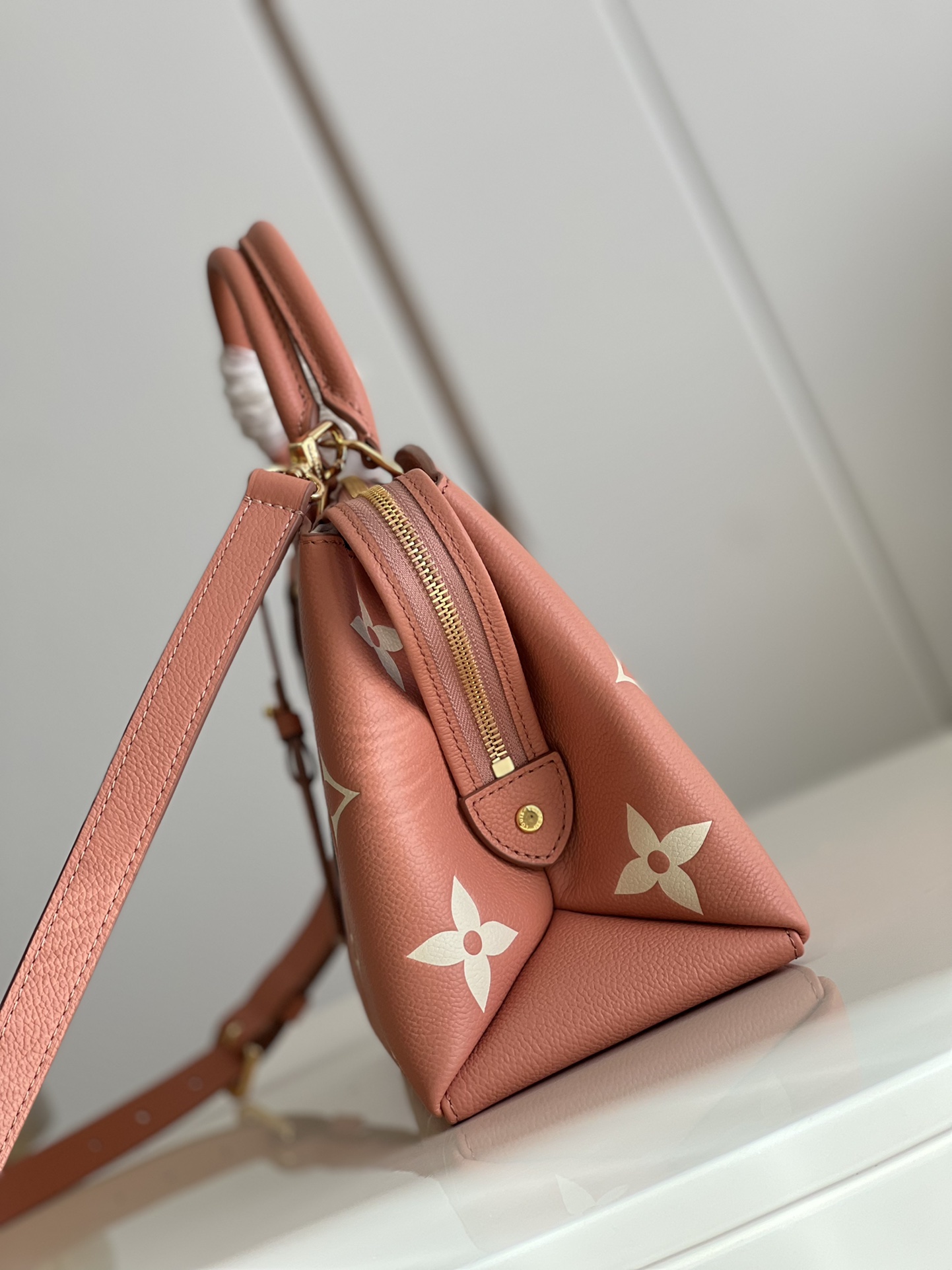 [TOP] Louis Vuitton LV Grand Palais Handbag 29 x 18 x 12.5 cm /34 x 24 x 15 cm - Pink
