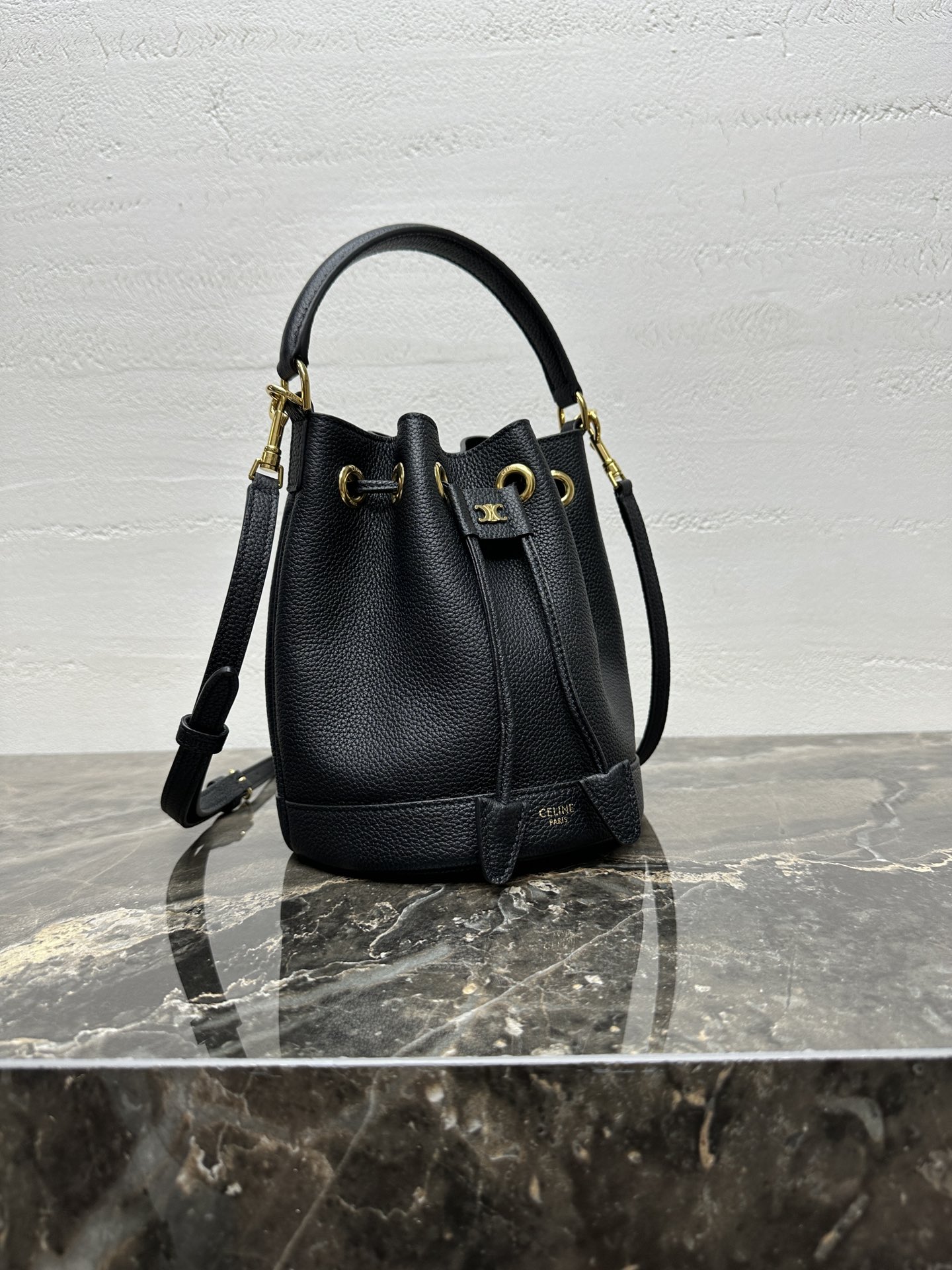 [TOP] CELINE Clara Bucket Bag 16x19x16cm - 2 Colour