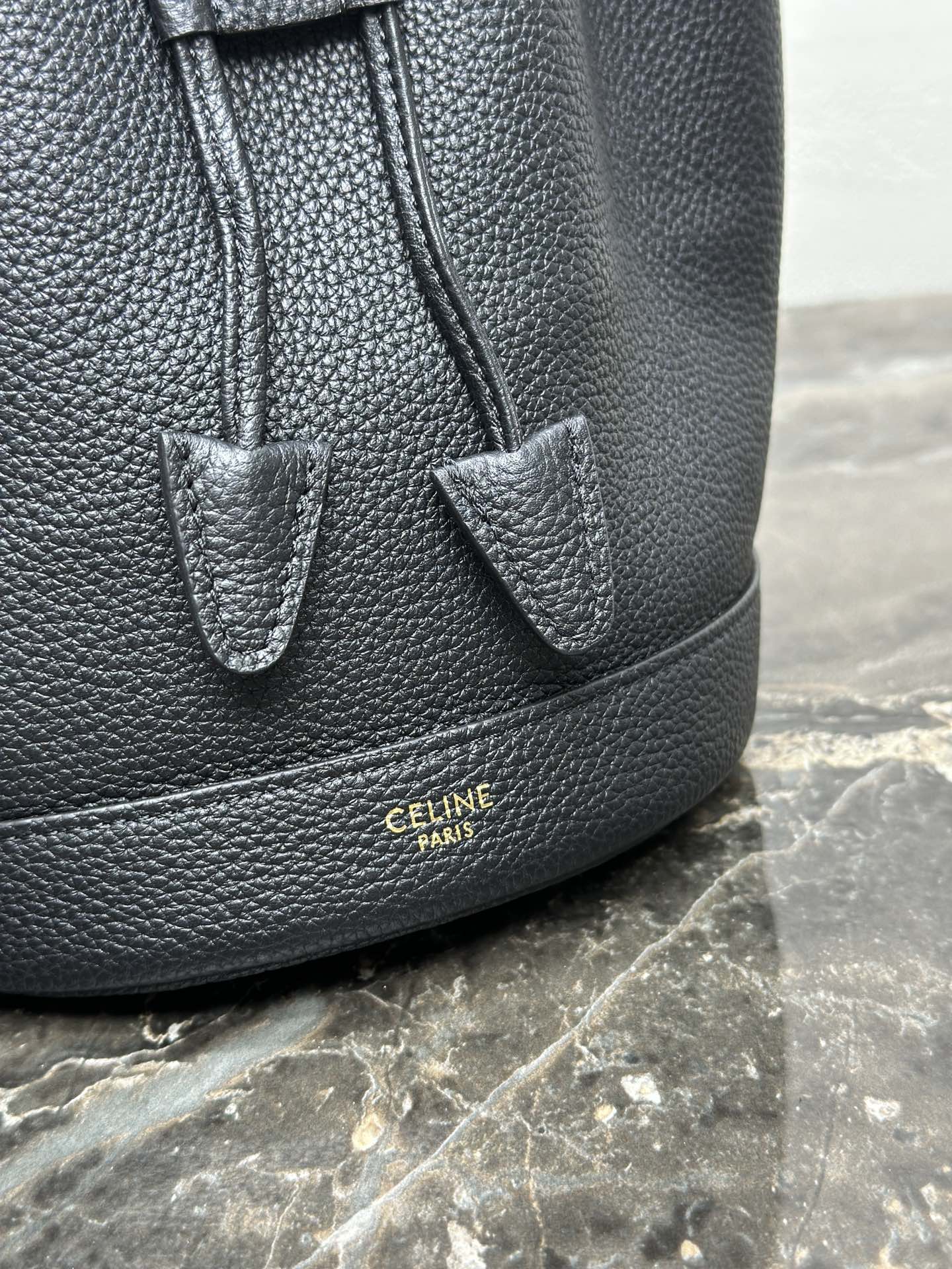 [TOP] CELINE Clara Bucket Bag 16x19x16cm - 2 Colour