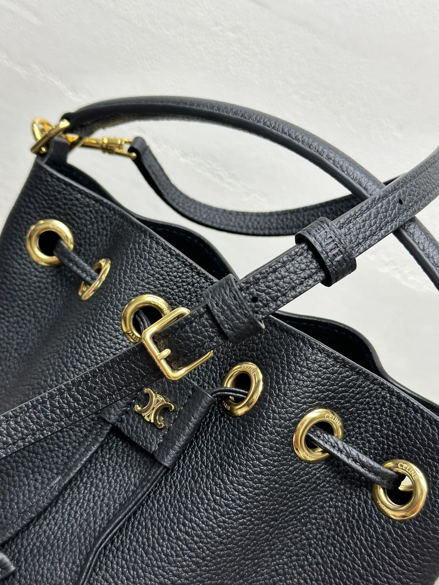 [TOP] CELINE Clara Bucket Bag 16x19x16cm - 2 Colour