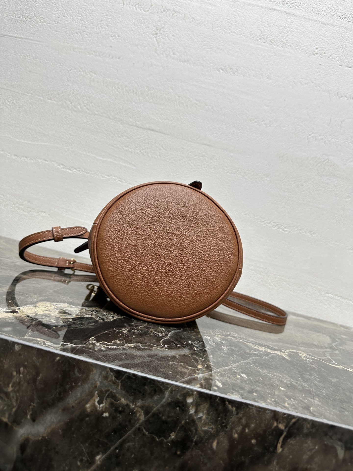 [TOP] CELINE Clara Bucket Bag 16x19x16cm - 2 Colour