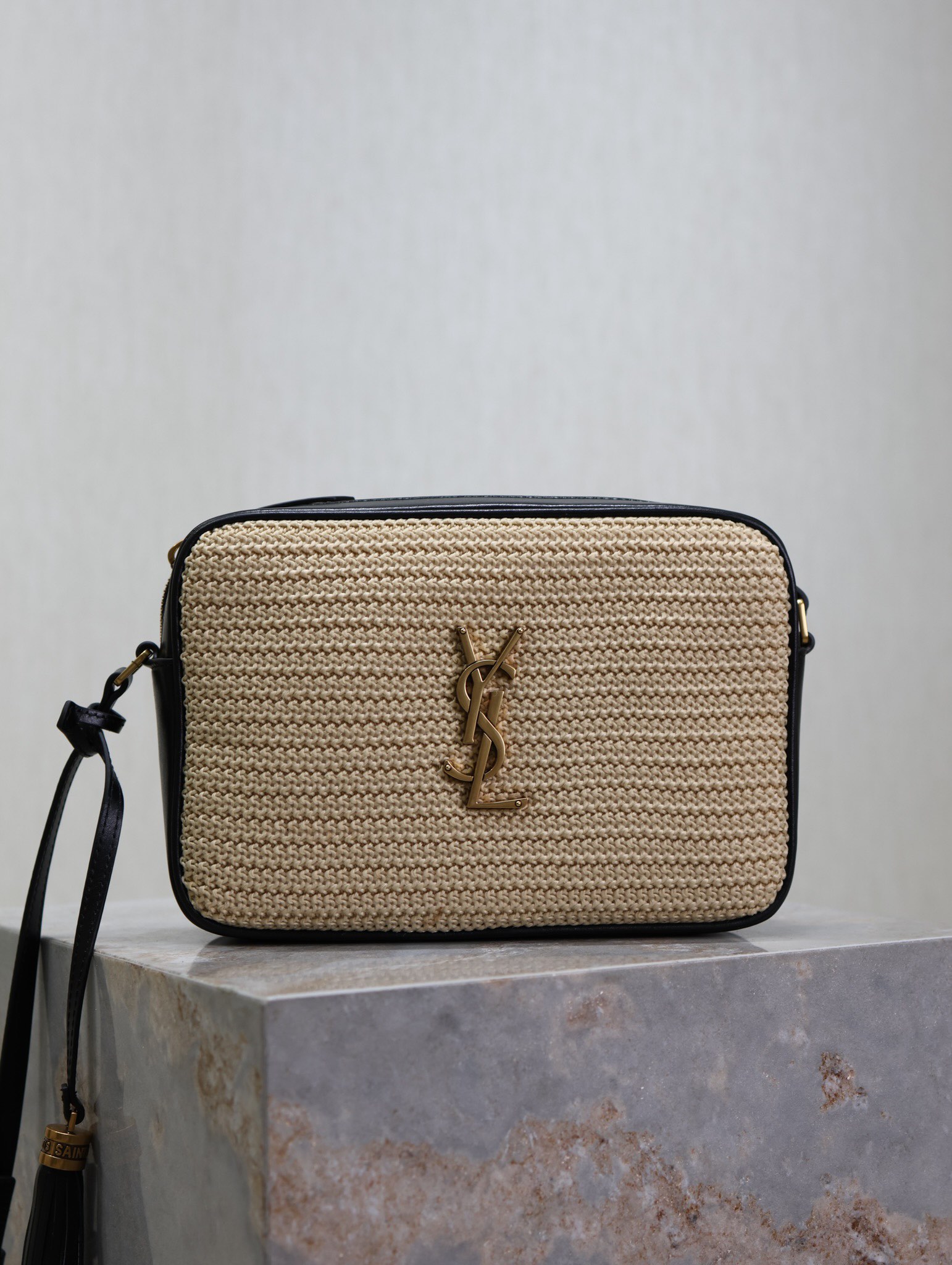 [TOP] Yves Saint Laurent YSL Lou Camera Bag 23x16x6cm - Khaki