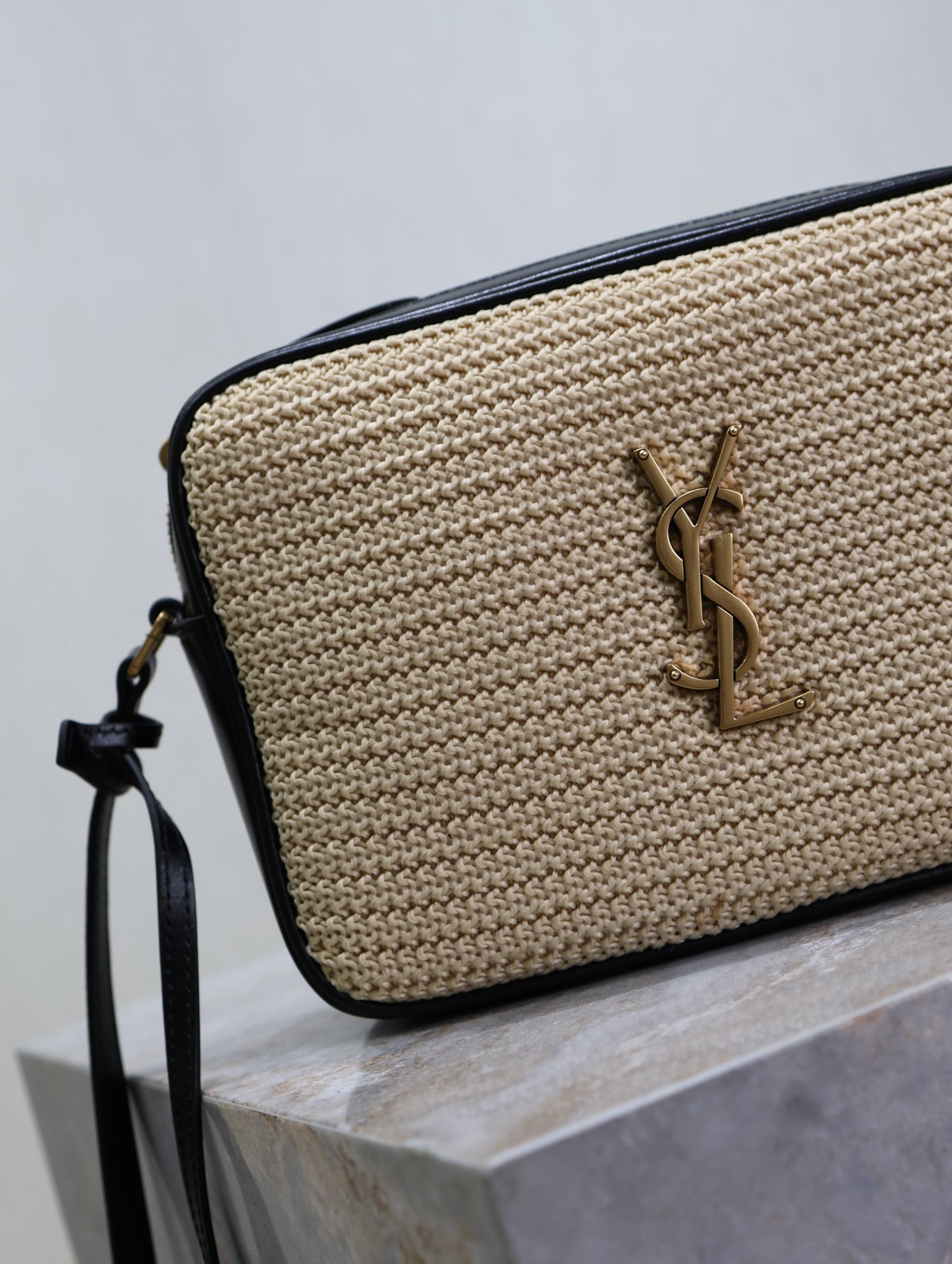 [TOP] Yves Saint Laurent YSL Lou Camera Bag 23x16x6cm - Khaki