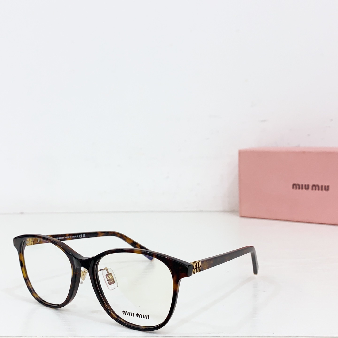 [TOP] Miu Miu Sunglasses - 4 Colors
