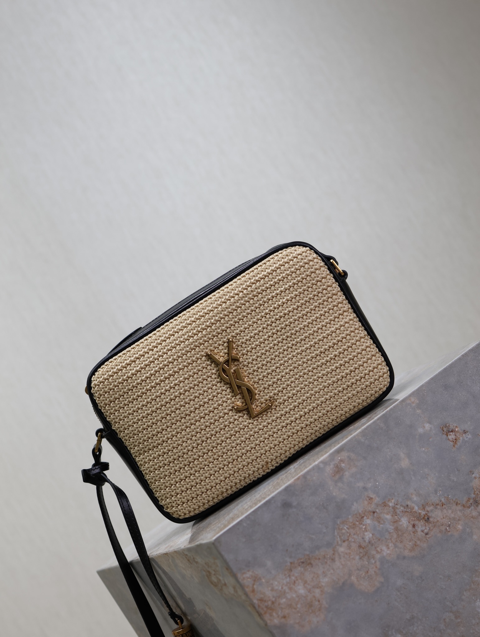 [TOP] Yves Saint Laurent YSL Lou Camera Bag 23x16x6cm - Khaki