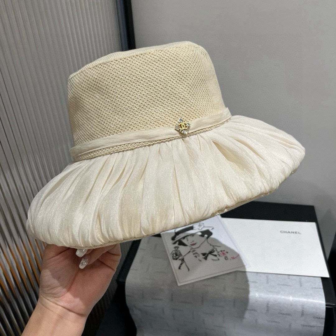 [TOP] CHANEL Lantern Hat - Beige
