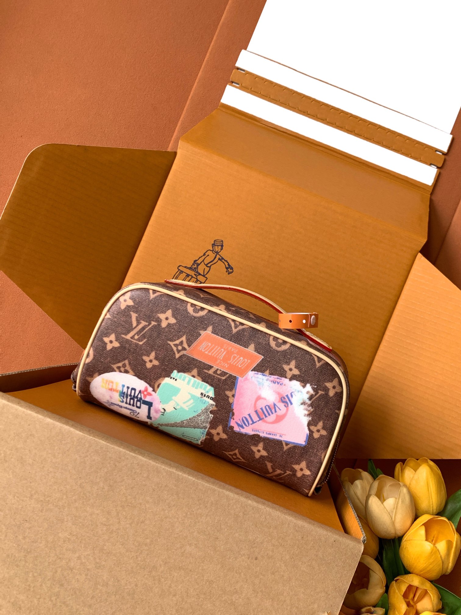 [TOP] Louis Vuitton LV Clutch Toiletry Bag  13 x 13 x 24cm - Brown