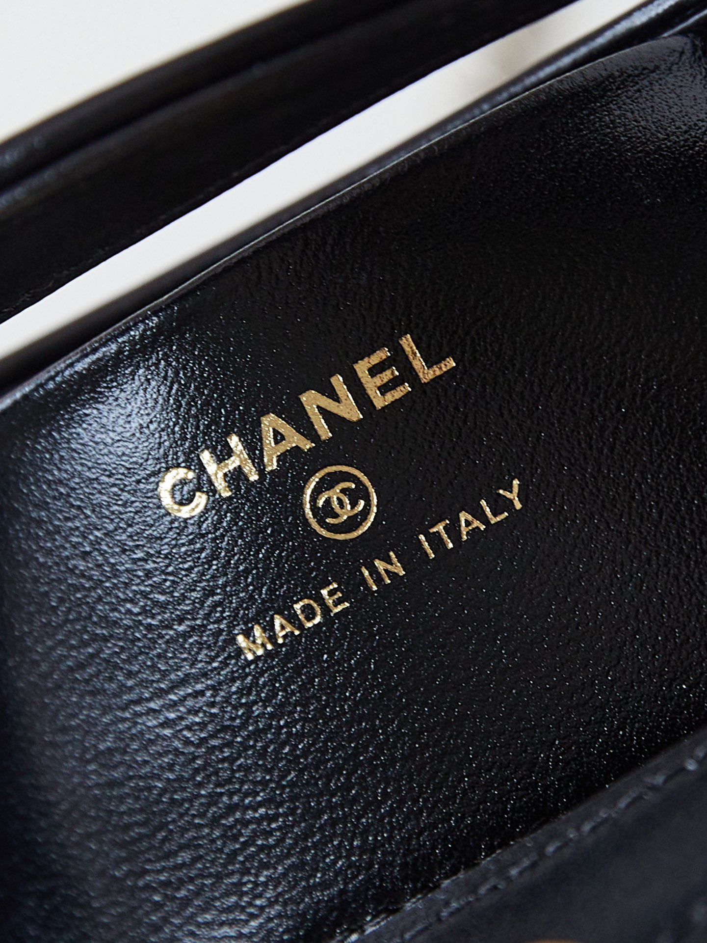 [TOP] CHANEL 31 Hobo Bag 17.5x20.5x4 cm - Black/Brown