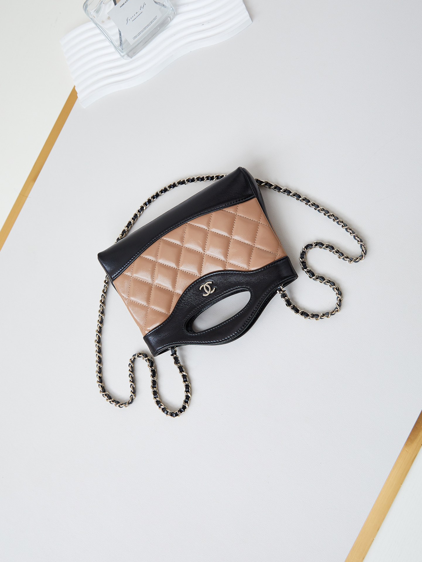 [TOP] CHANEL 31 Hobo Bag 17.5x20.5x4 cm - Black/Brown