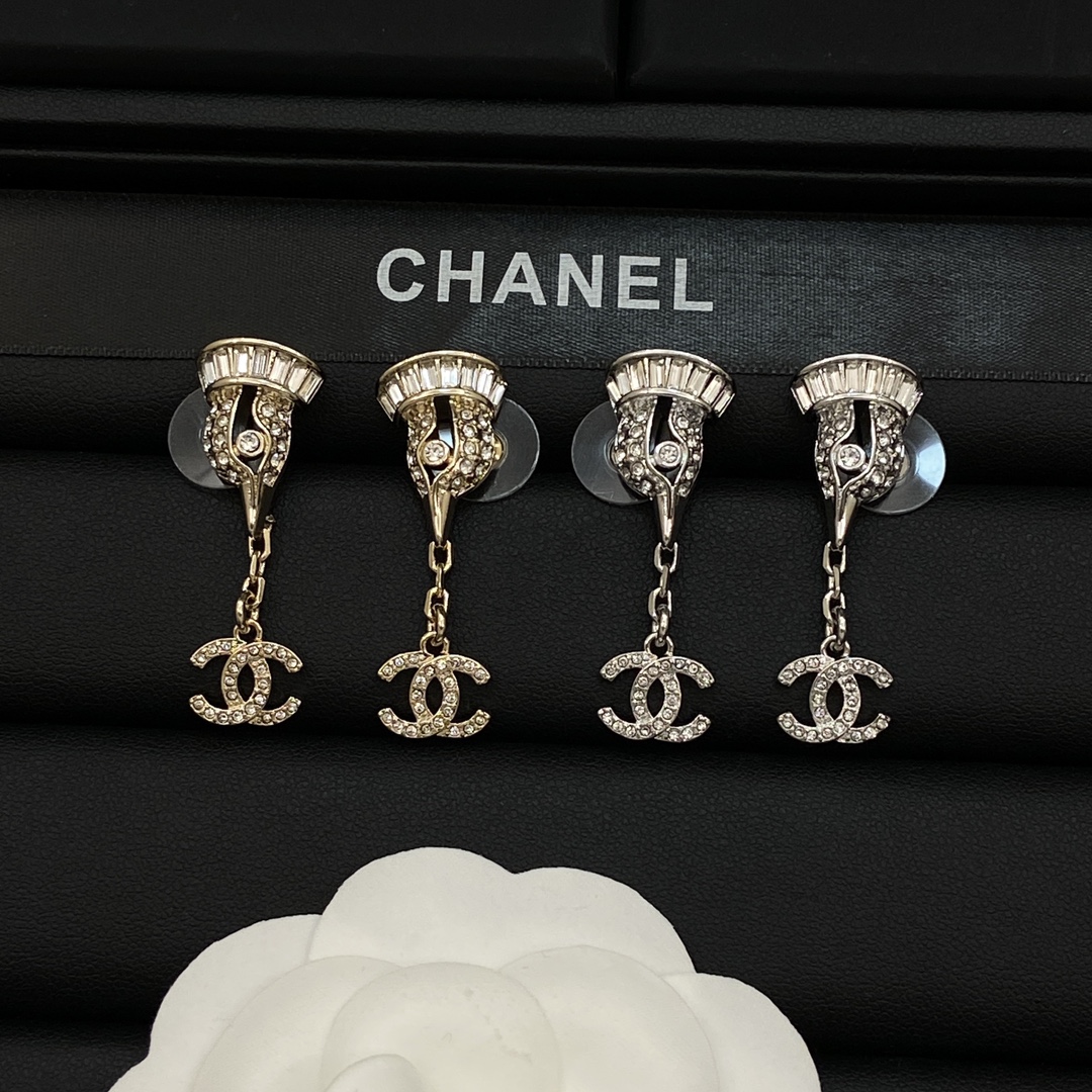 [TOP] CHANEL CC Earrings - 2 Colors