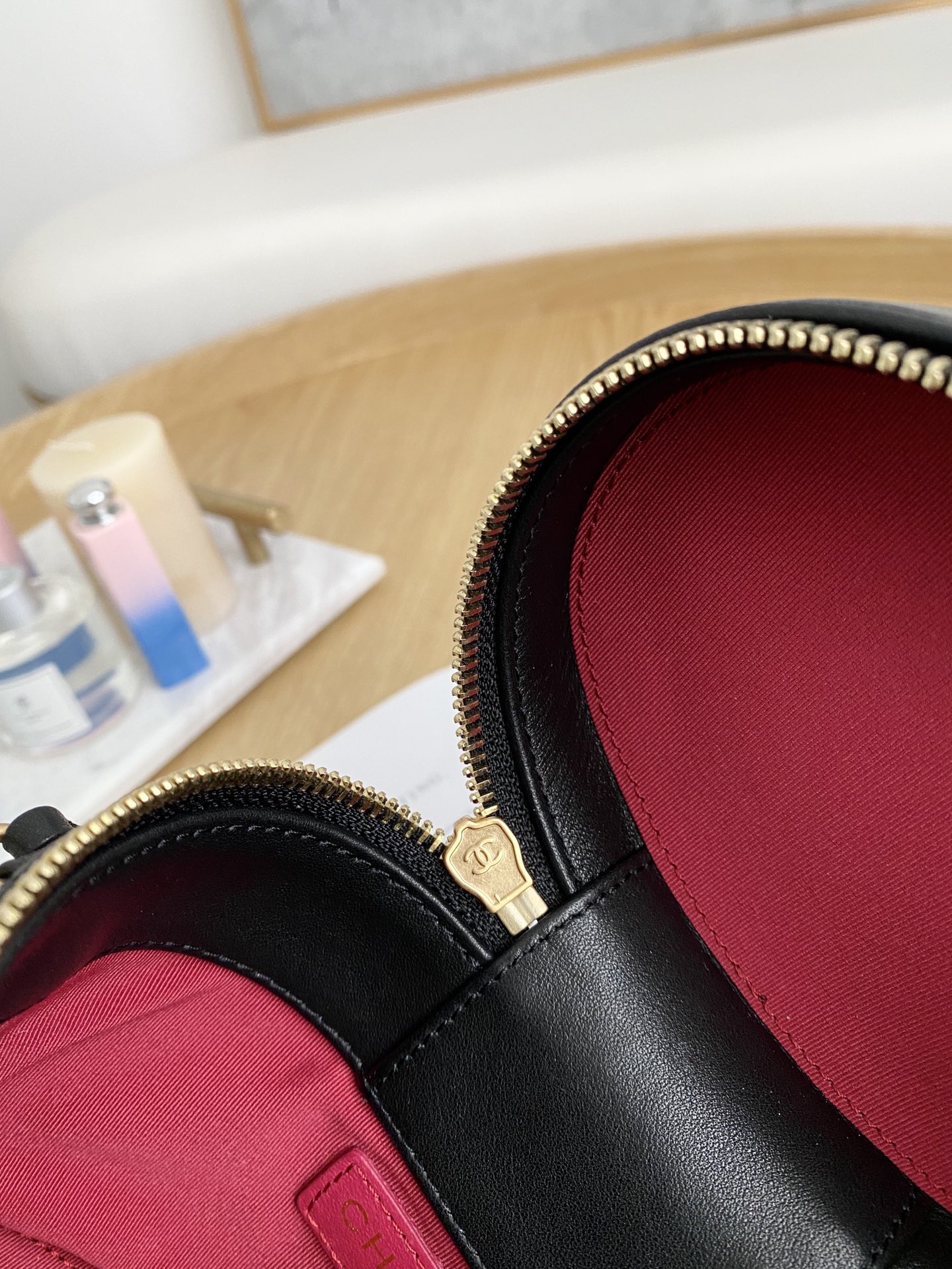 [TOP] CHANEL Cosmetic Bucket Bag  15*10*15 cm - Black