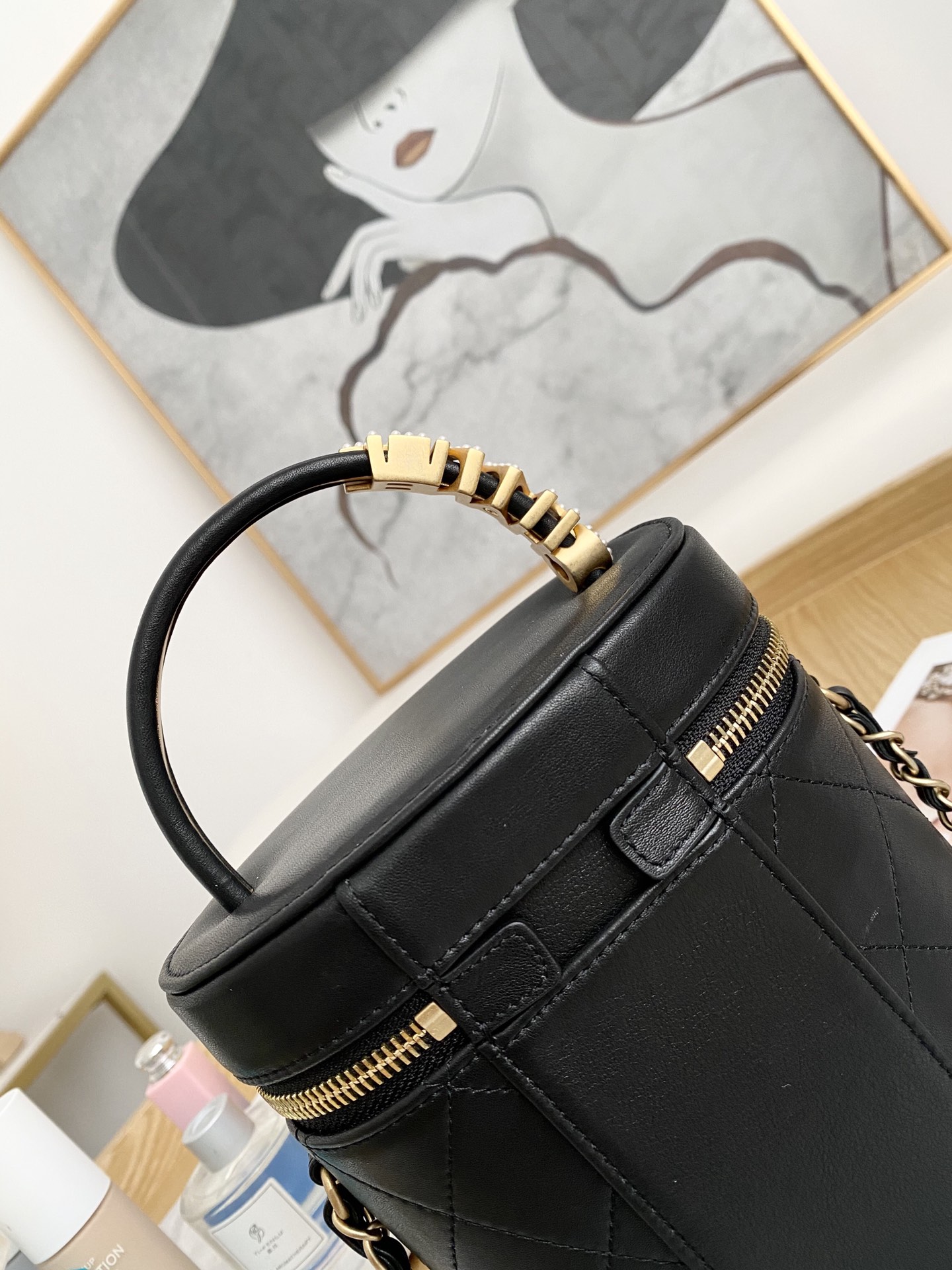 [TOP] CHANEL Cosmetic Bucket Bag  15*10*15 cm - Black