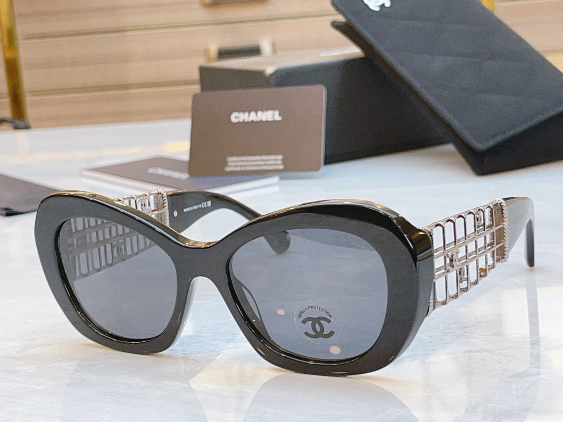 [TOP] CHANEL Sunglasses - 6 Colors
