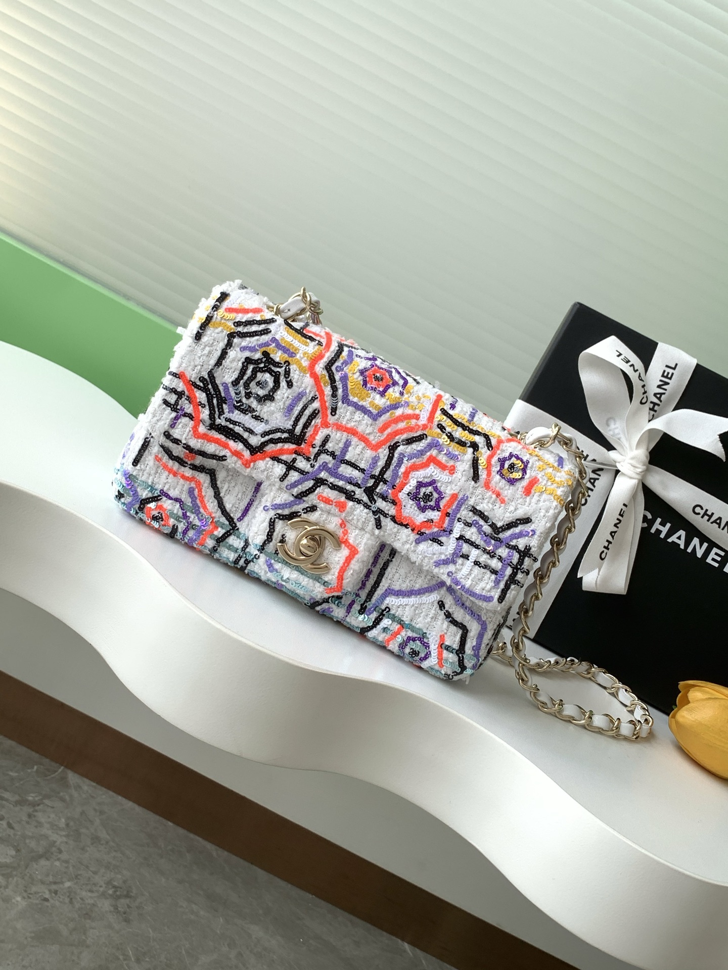 [TOP] CHANEL Flap Bag 14-21-8 cm - White