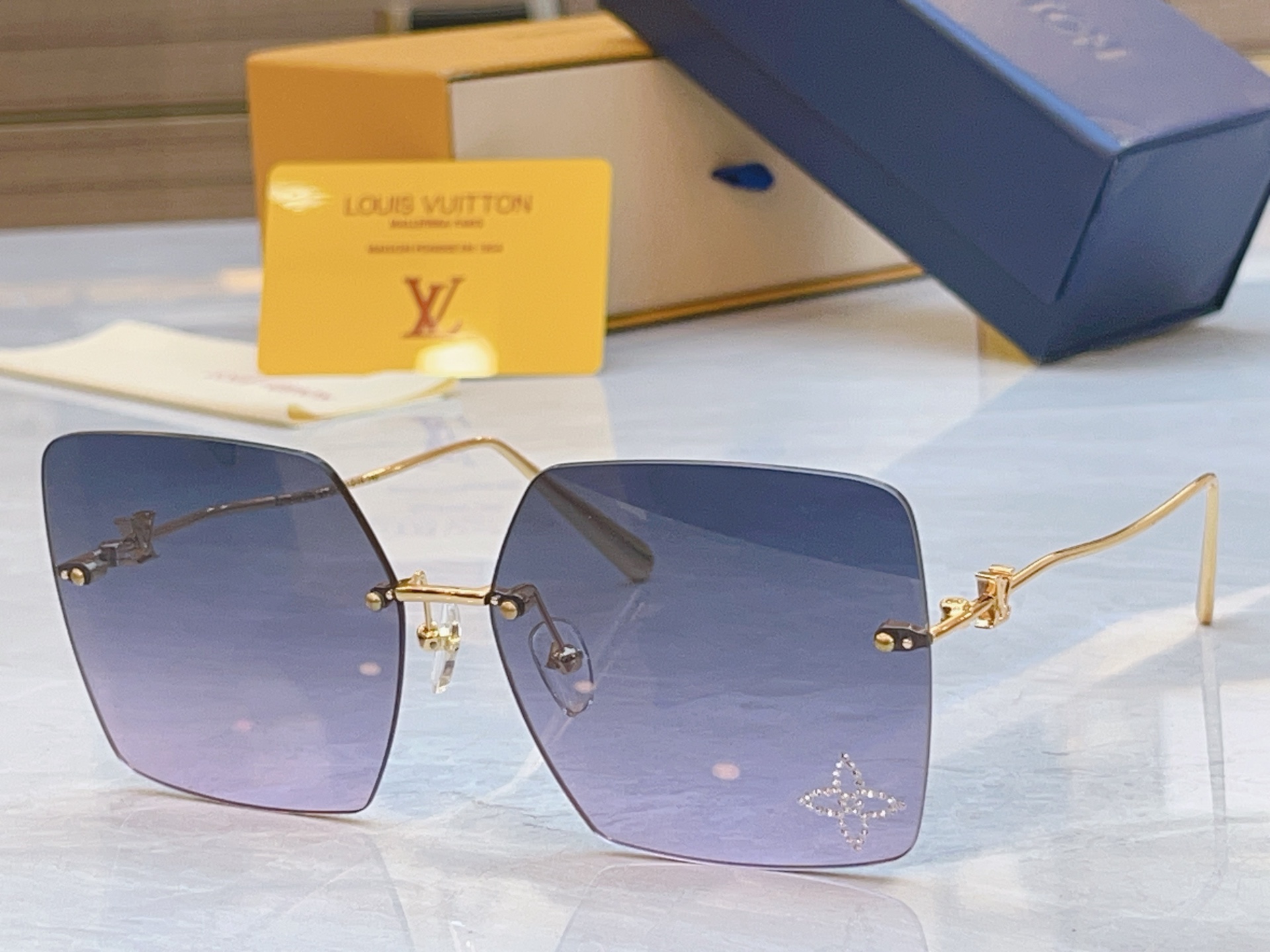 [TOP] Louis Vuitton LV Sunglasses - 6 Colors