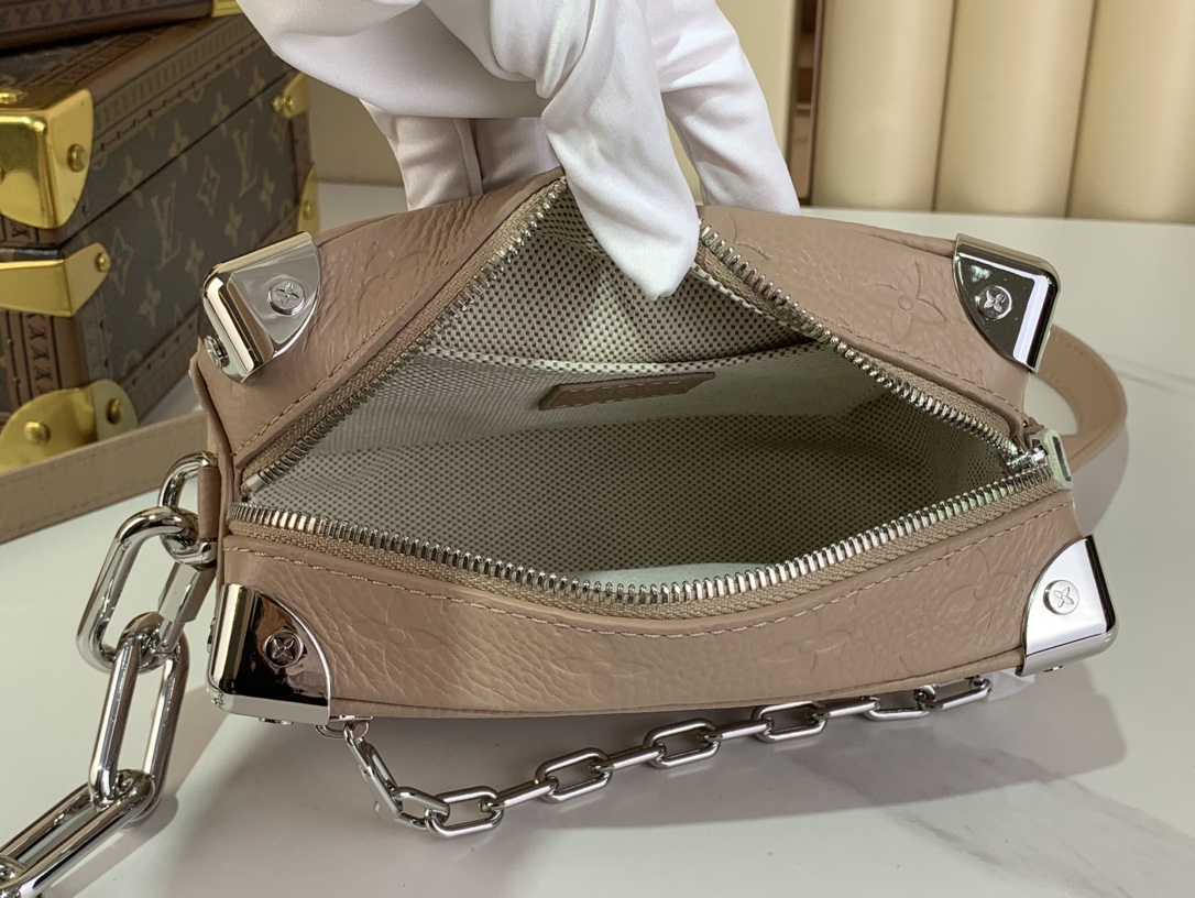 [TOP] Louis Vuitton LV  Soft Trunk Monogram Bag 18.5 x 13.0 x 8.0 cm - Brown