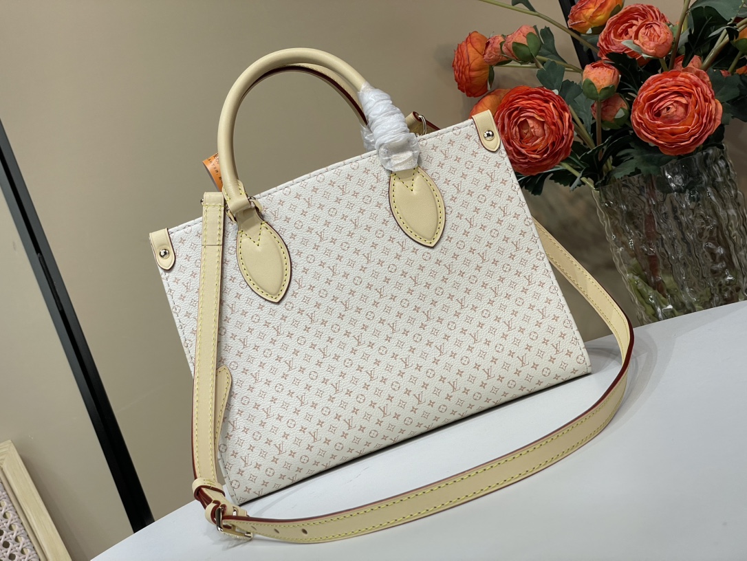 [TOP] Louis Vuitton LV  On The Go Small Handbag 25x19x11.5cm - Beige