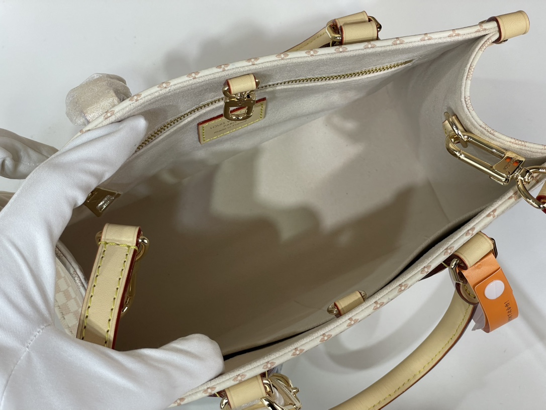 [TOP] Louis Vuitton LV  On The Go Small Handbag 25x19x11.5cm - Beige