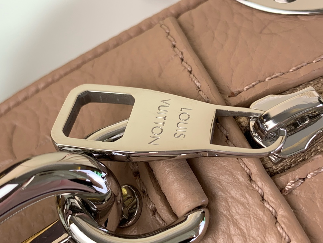 [TOP] Louis Vuitton LV  Soft Trunk Monogram Bag 18.5 x 13.0 x 8.0 cm - Brown