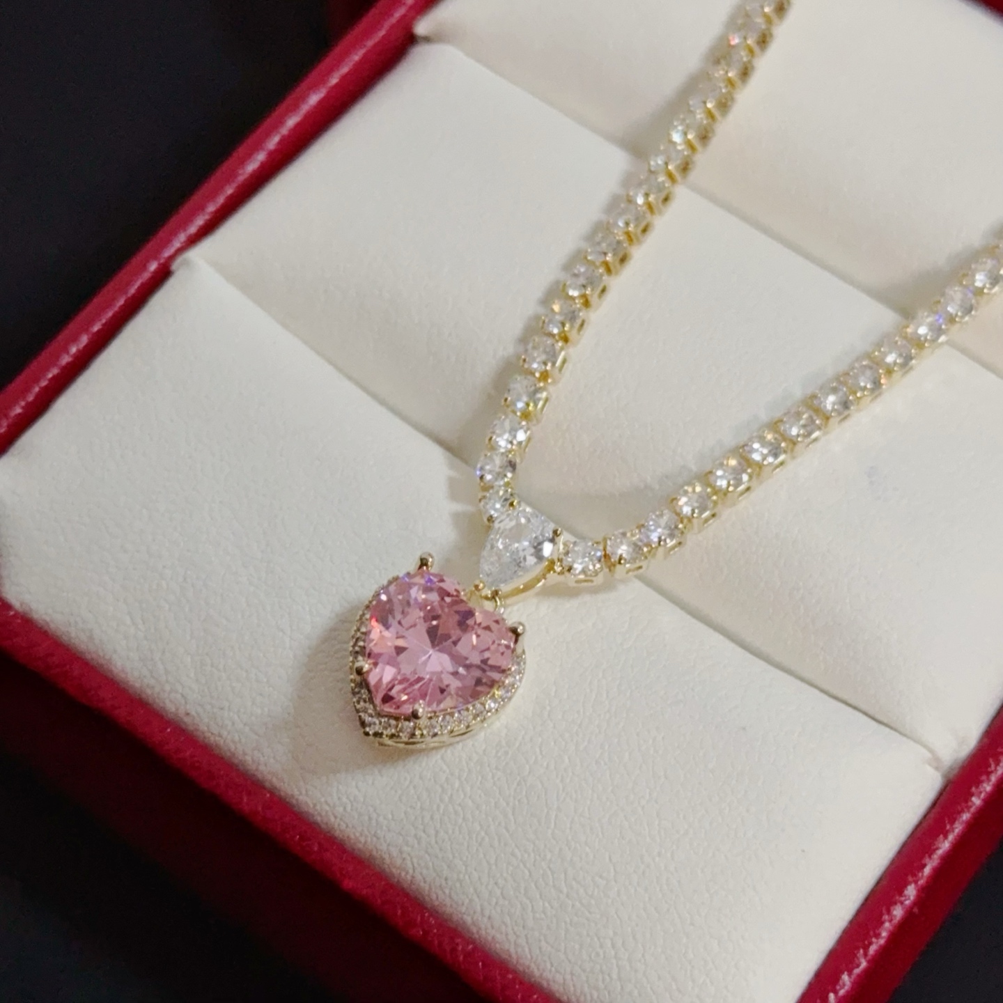 [TOP] Cartier Necklace Studded with Diamonds - Gold