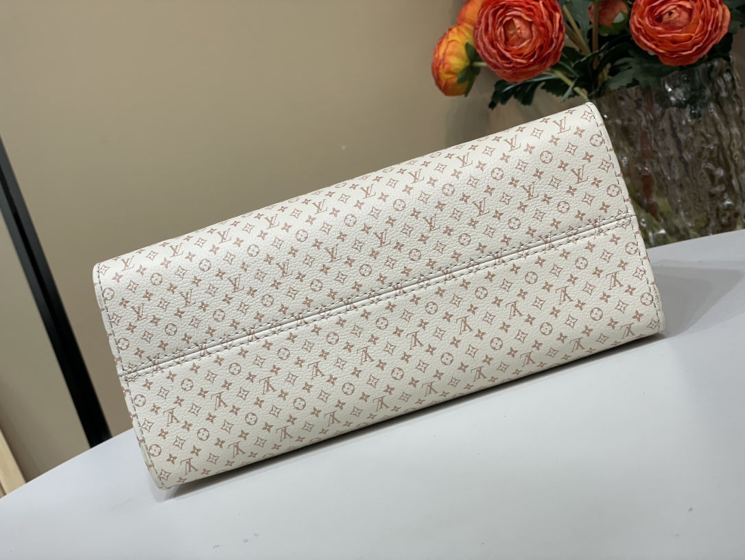 [TOP] Louis Vuitton LV  On The Go Small Handbag 25x19x11.5cm - Beige